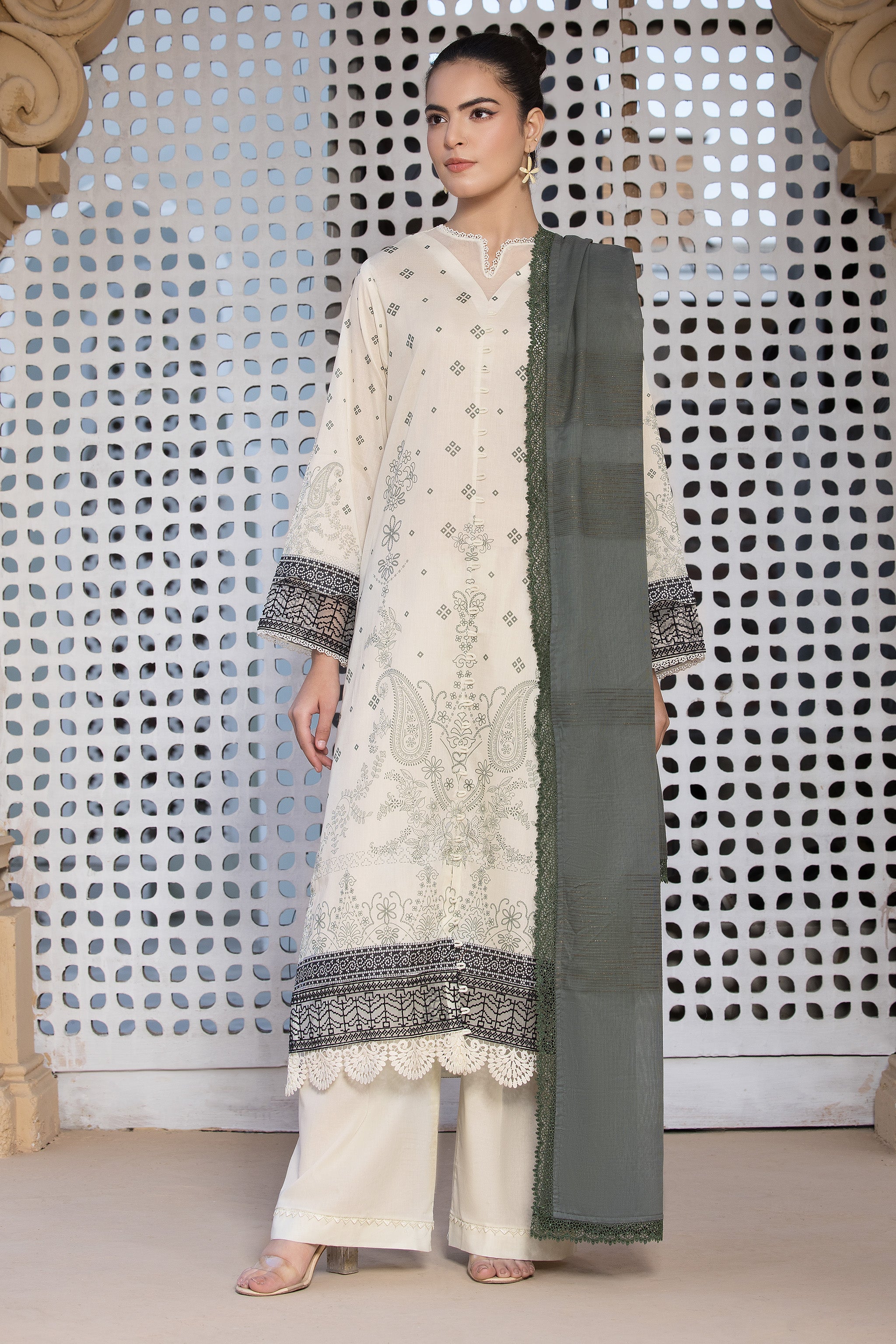 3 Piece Ivory Unstitched Printed Lawn - (Vol-101/12)3P-S-25-D8 - SAFANOOR