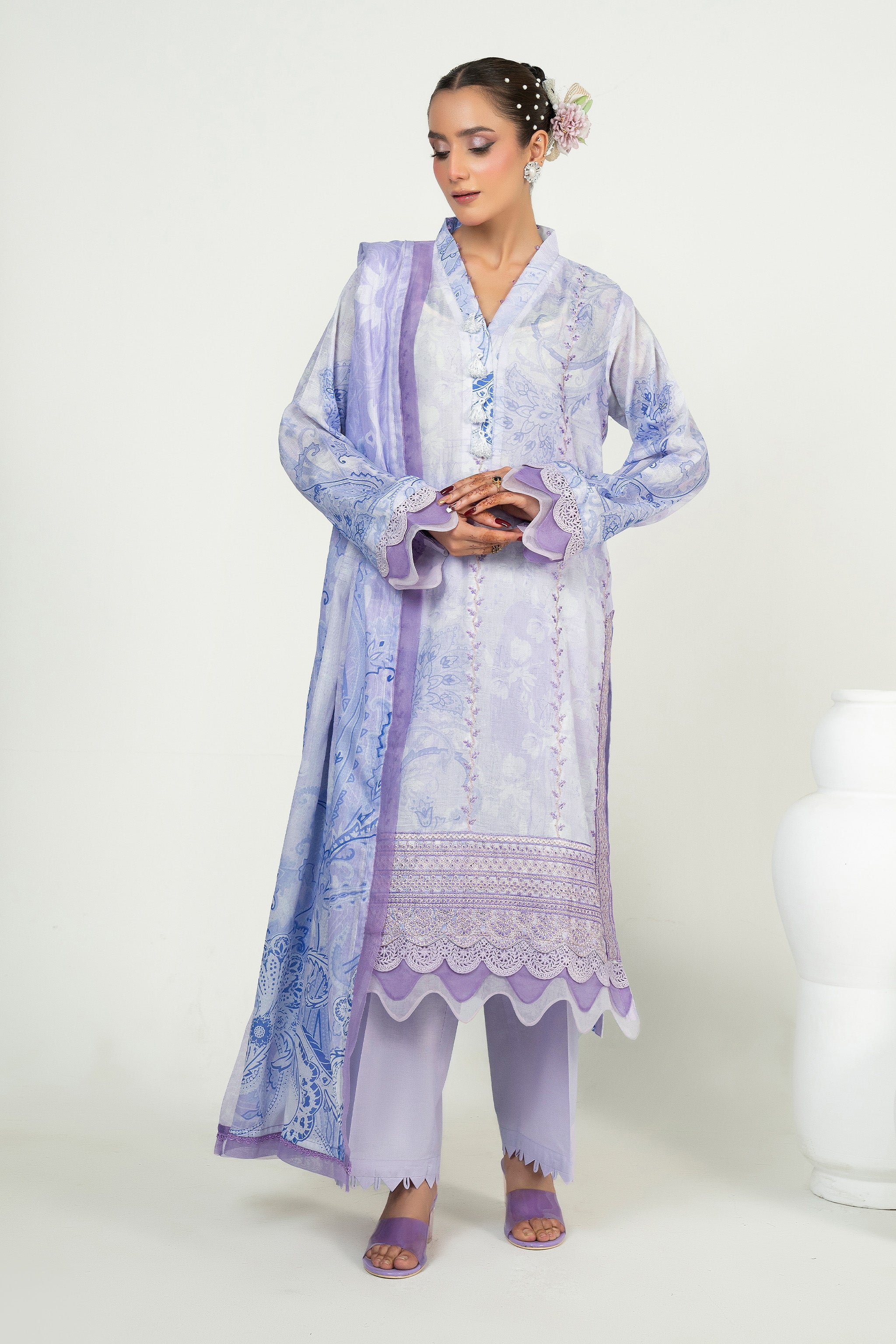 3 Piece Unstitched Lavender Embroidered Lawn - (Vol-105/06)3P-S-25-D9 - SAFANOOR