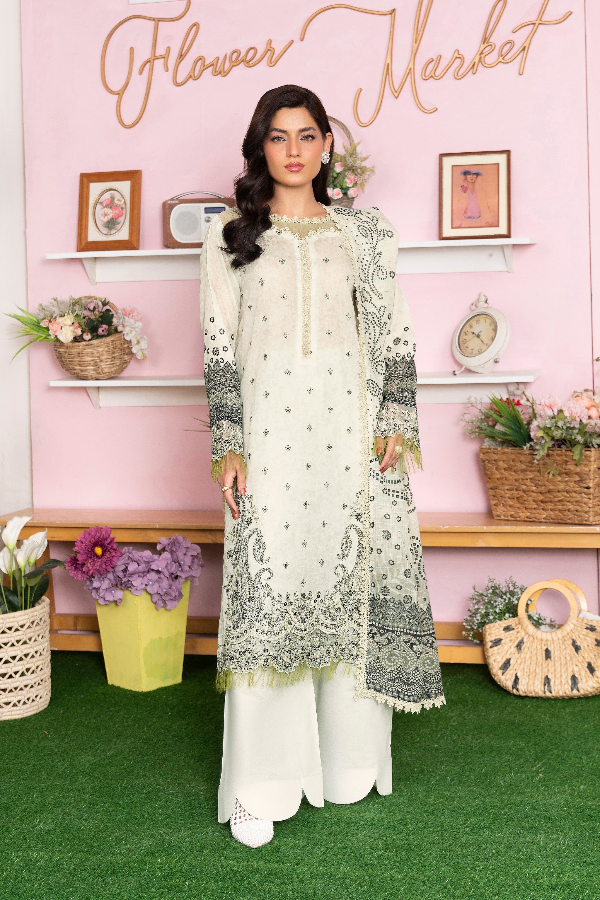 3 Piece Unstitched Panache Printed Lawn - (Vol-107/09)3P-S-25-D8 - SAFANOOR