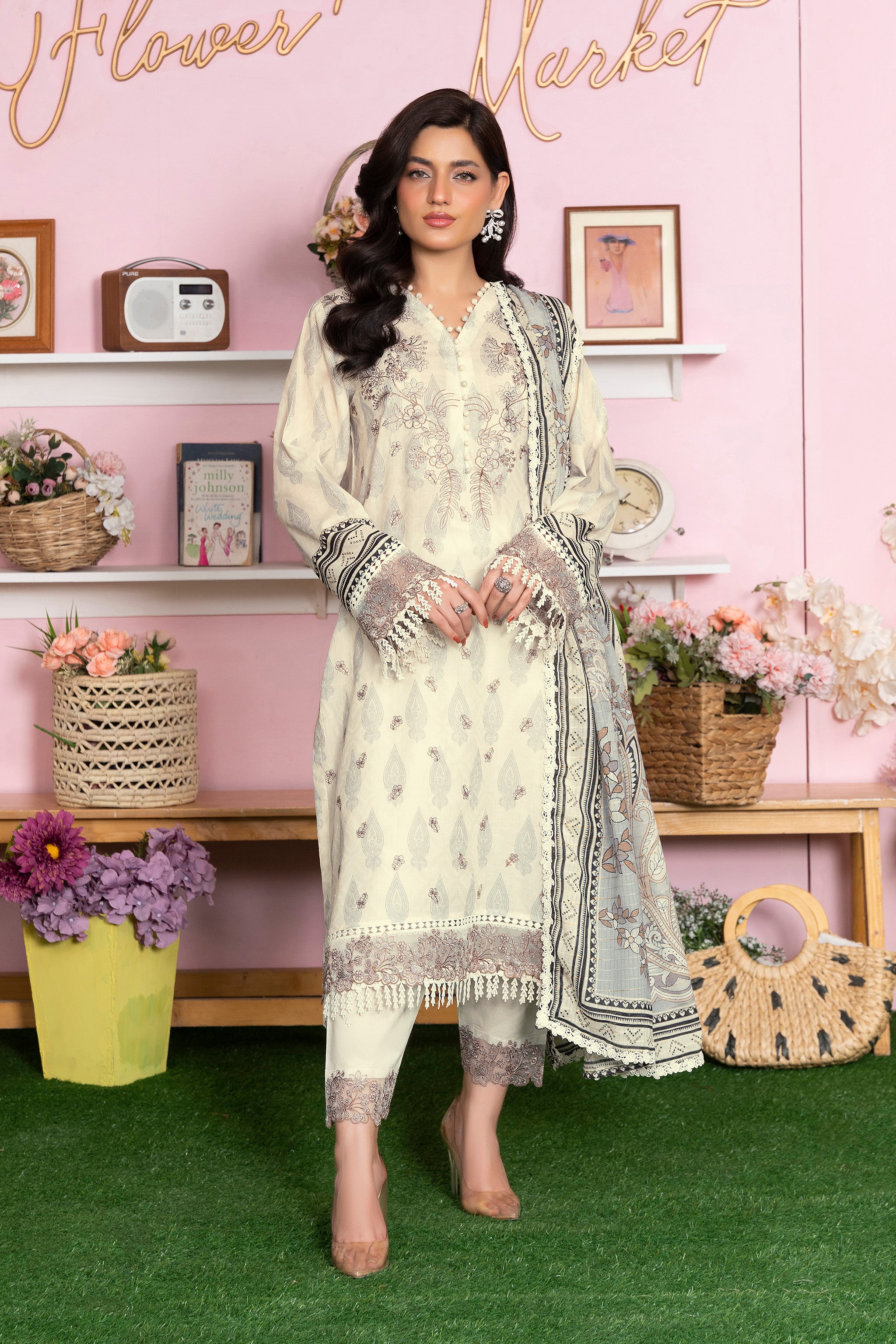 3 Piece Unstitched Pearl Printed Lawn - (Vol-107/09)3P-S-25-D1 - SAFANOOR