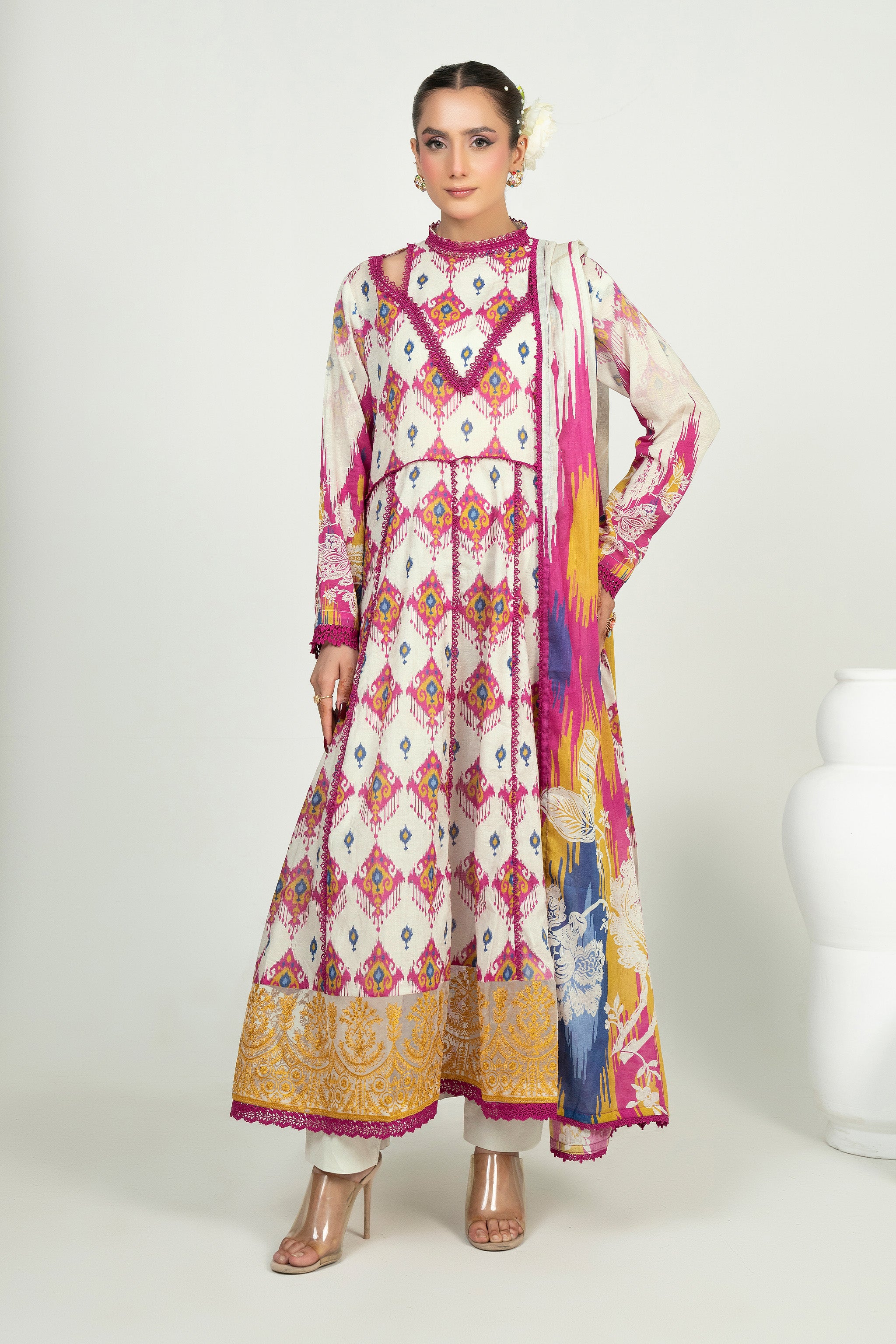 3 Piece Unstitched White Embroidered Lawn - (Vol-105/06)3P-S-25-D4 - SAFANOOR