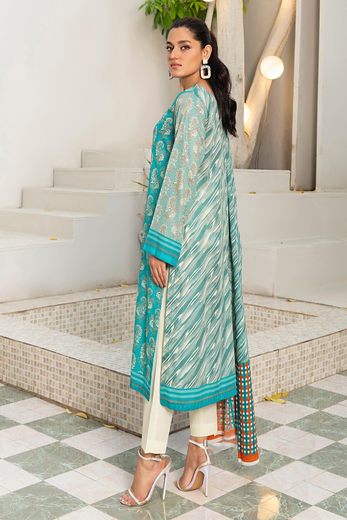 3 Piece Unstitched Aqua Blue Printed Lawn - SafaNoor