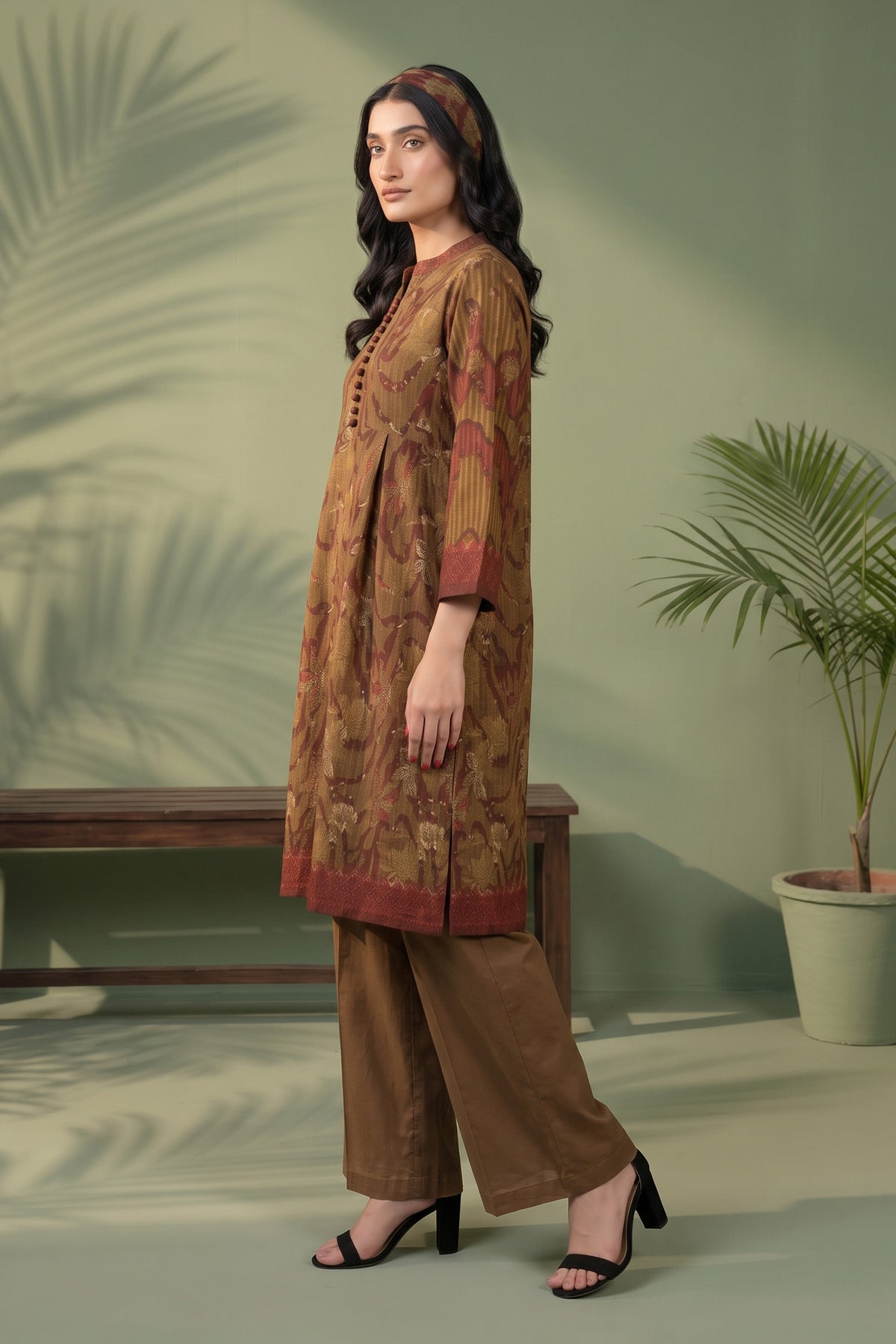 1 Piece Unstitched Doriya Khaddar Brown