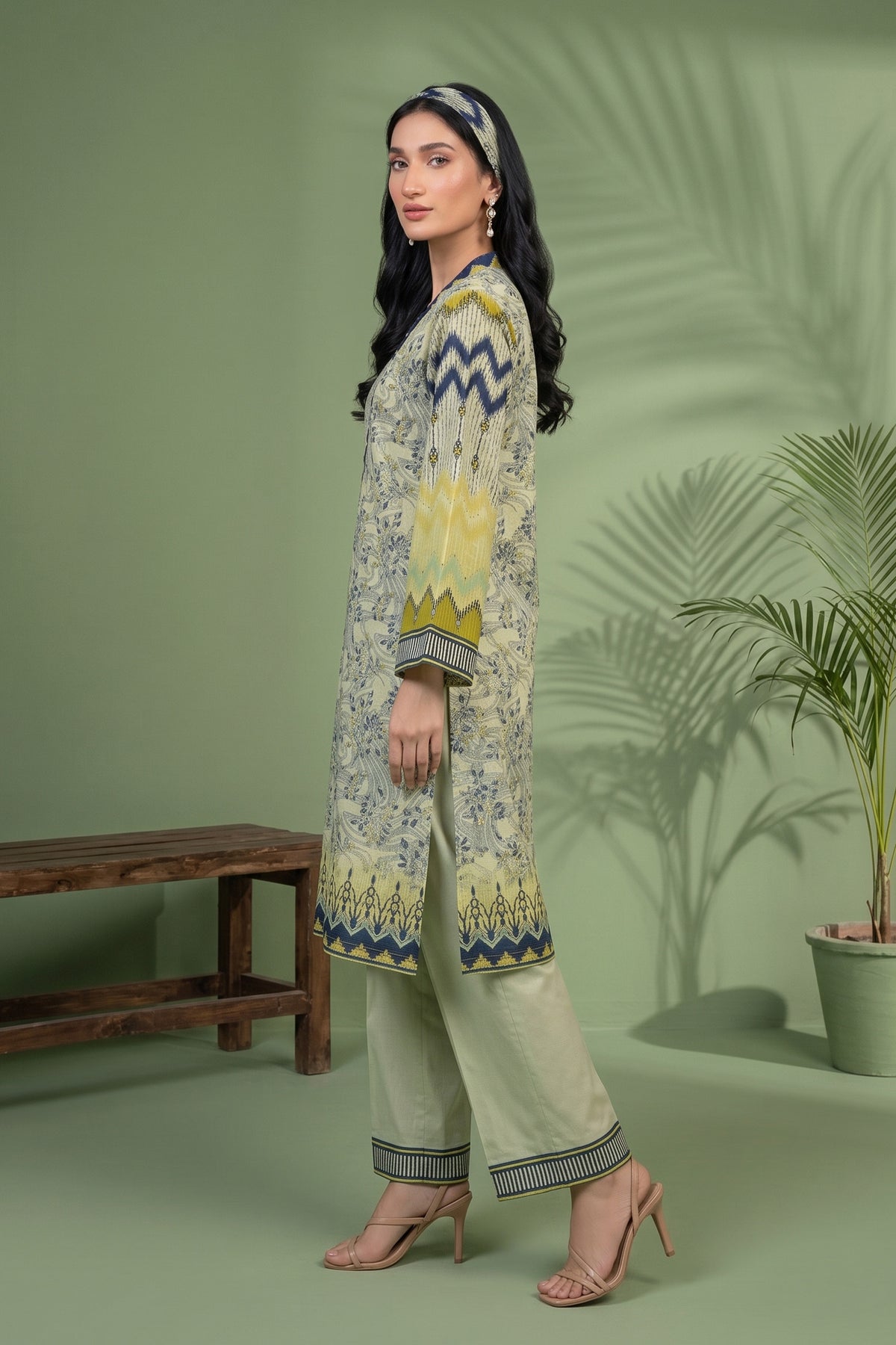 1 Piece Unstitched Doriya Khaddar Multi Cream