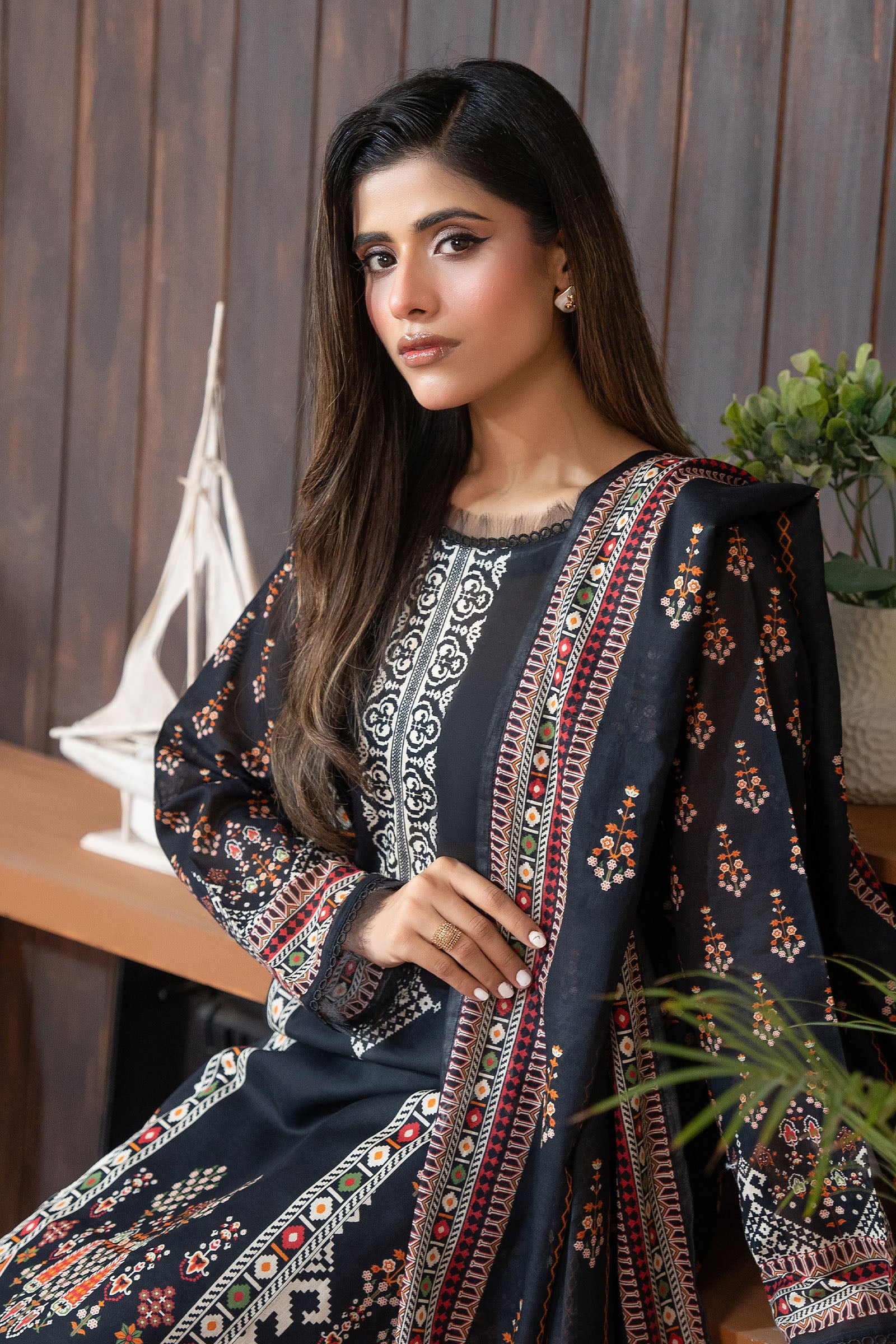 Black 3 Piece Unstitched Premium Printed Lawn Suit By Safa Noor Nigaah Collection Summer 2026