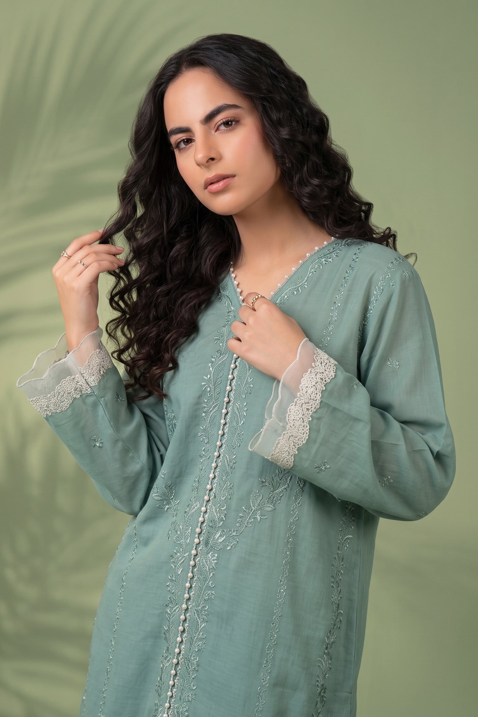 Nysa 2 Piece Embroidered Collection