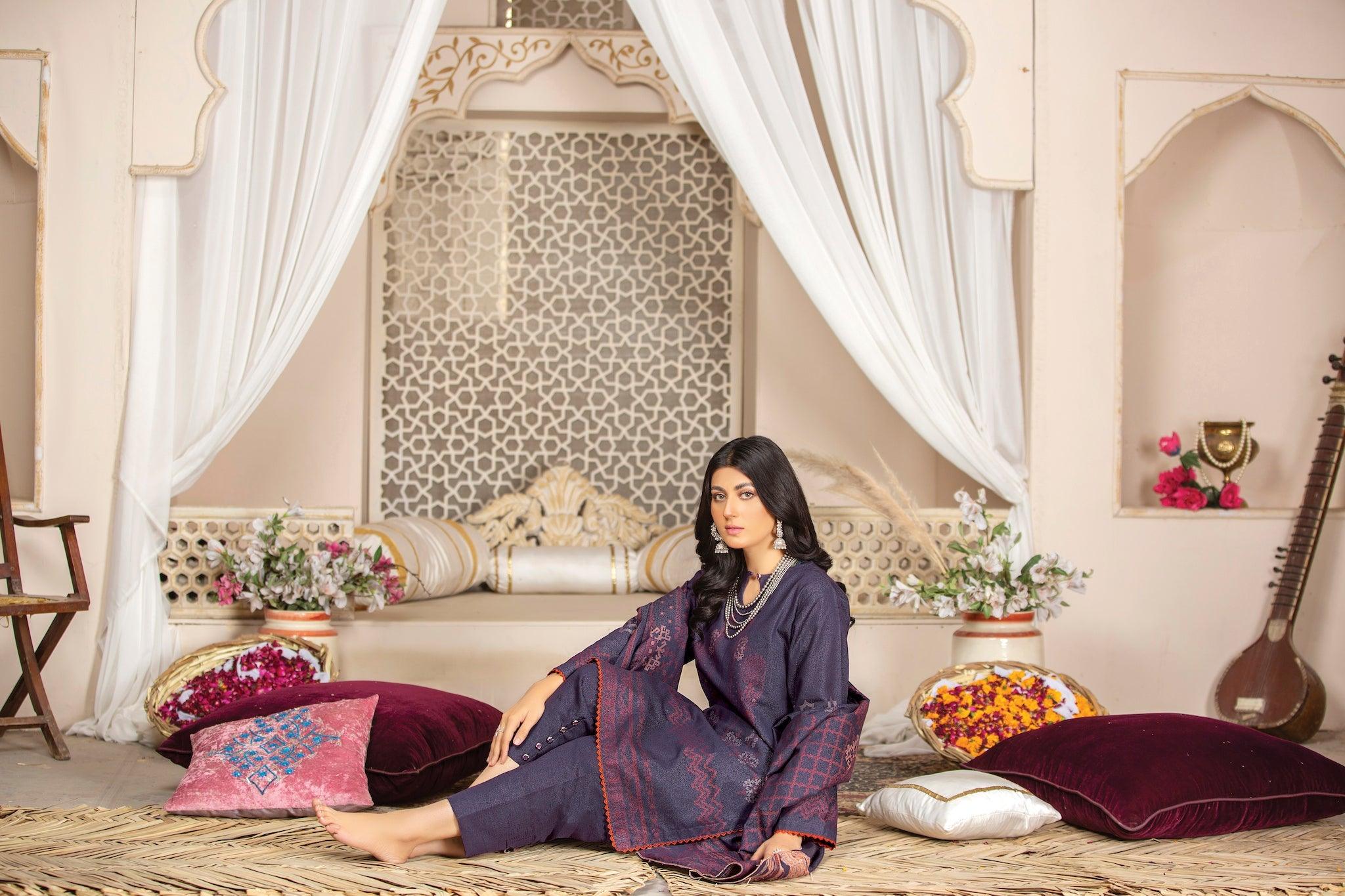 ROYAL DUSK Jacquard Karandi 3 Piece 2022 Winter Collection - SafaNoor