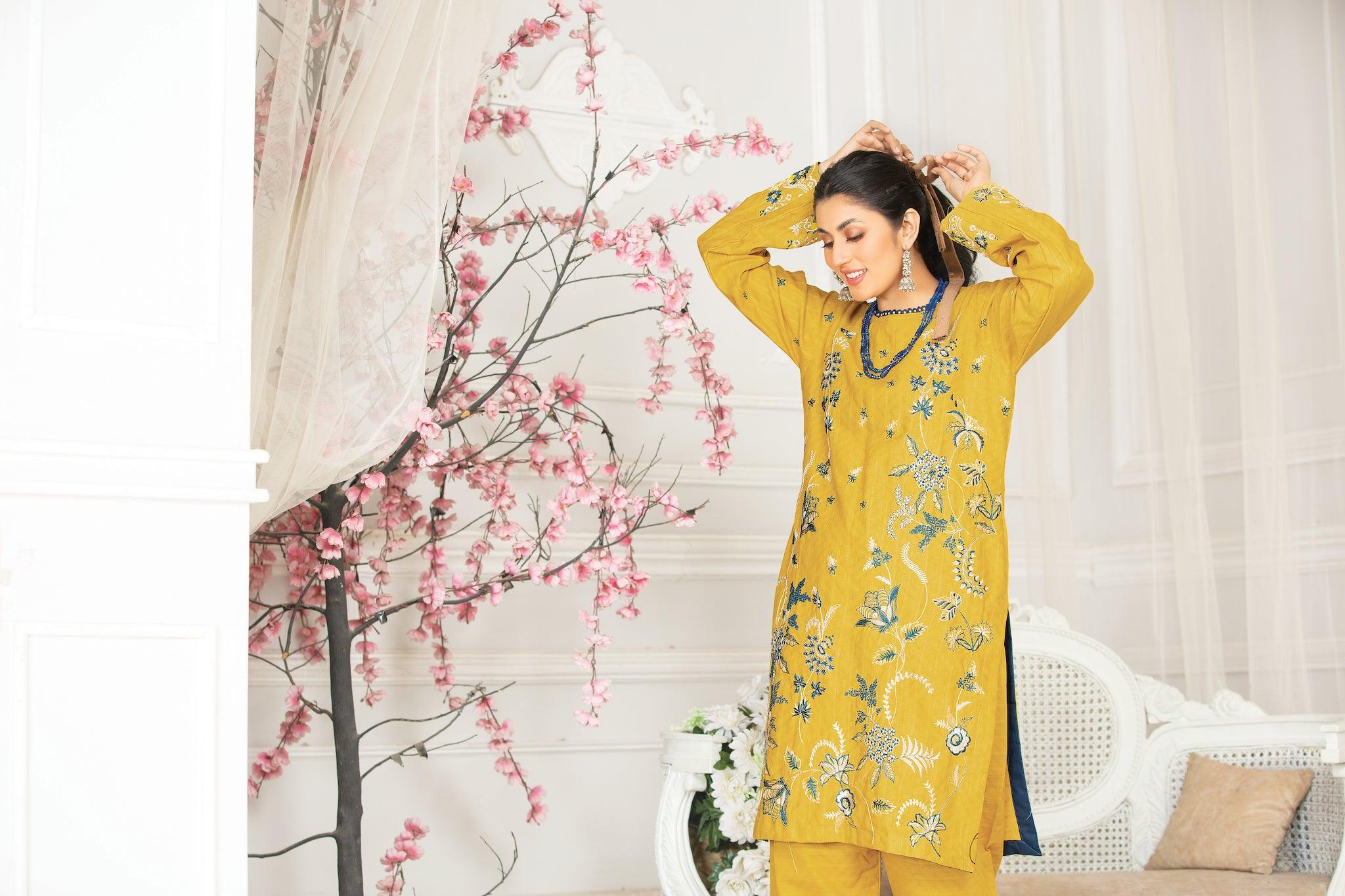 SAIJ COLLECTION / 2PCS / BAMBOO KHADDAR - SafaNoor