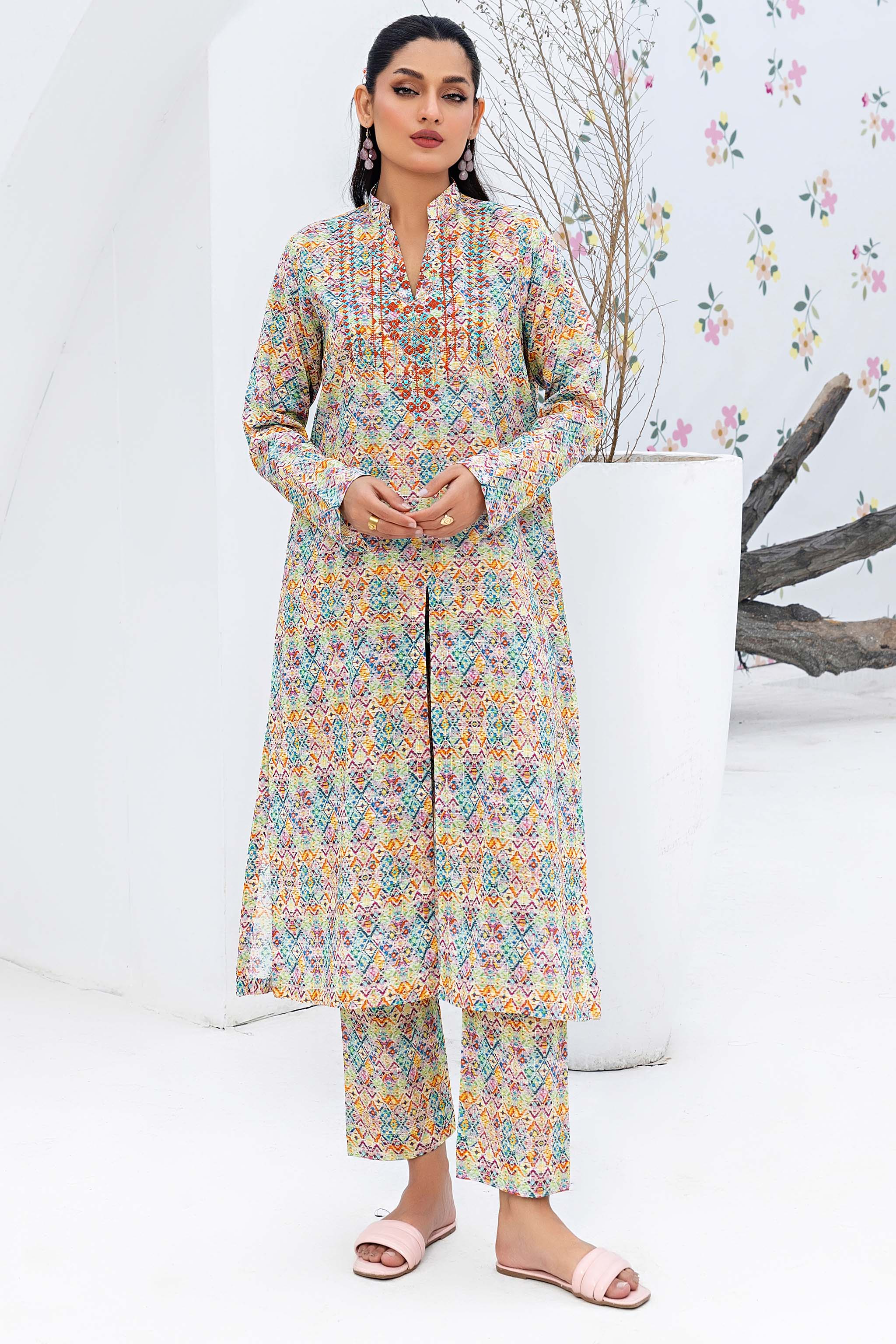 JHIL MIL COLLECTION / 1PC UNSTITCHED / DIGITAL PRINTED EMBROIDERED LAWN SUMMER 24 BY SAFANOOR