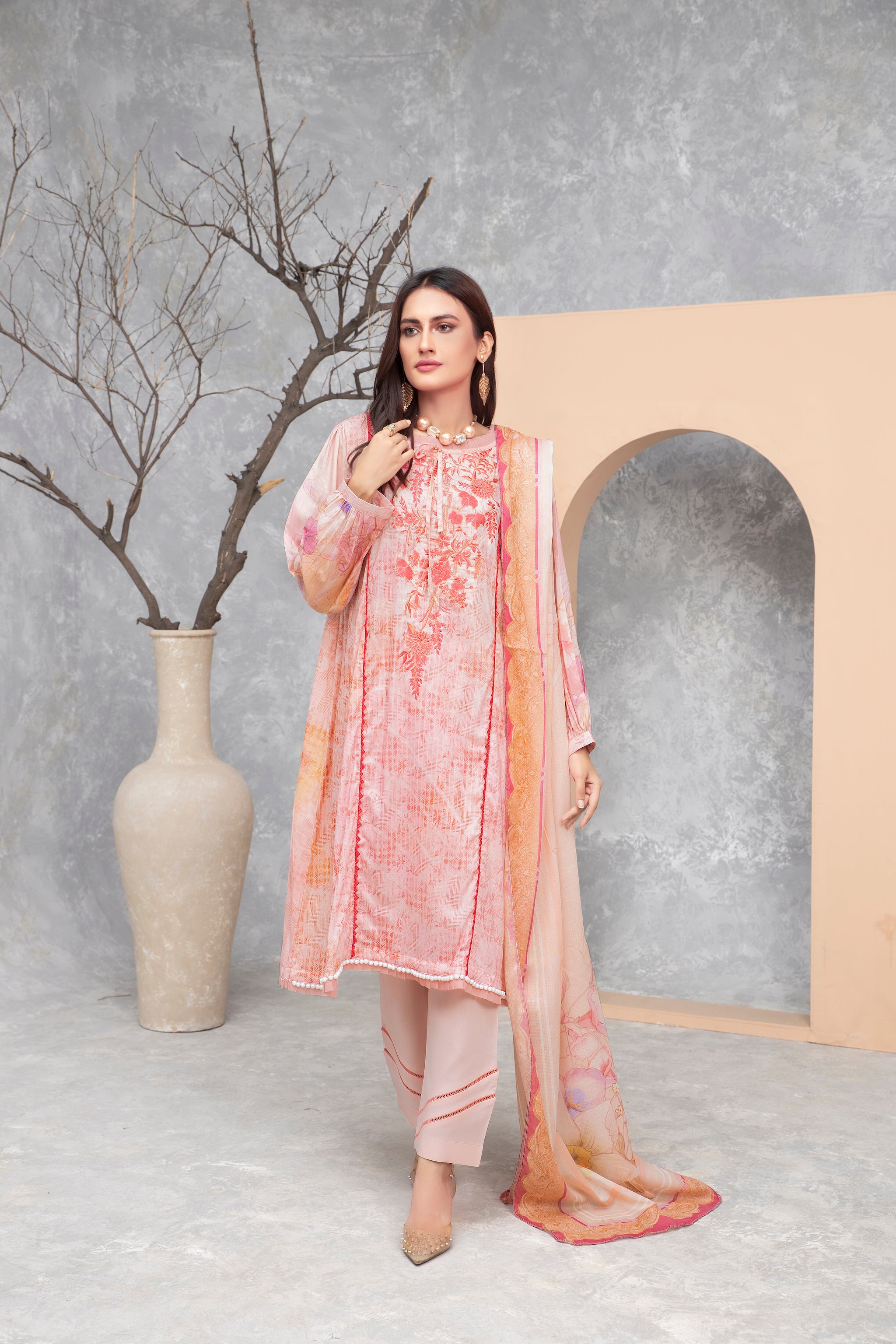 Premium Embroidered Lawn GEET COLLECTION 3PCS UNSTITCHED EMBROIDERED LAWN SUIT SUMMER 24