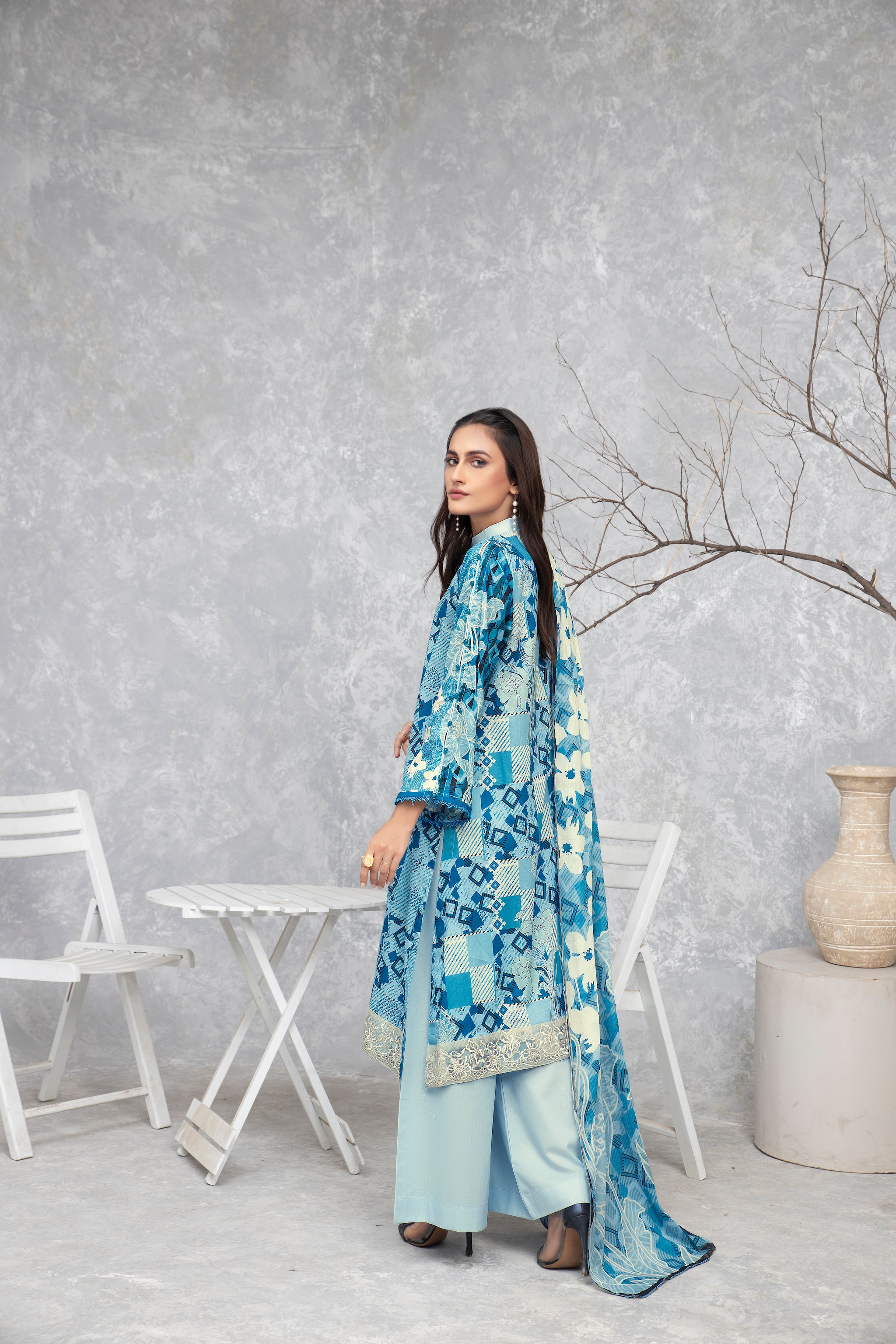 Premium Embroidered Lawn GEET COLLECTION 3PCS UNSTITCHED EMBROIDERED LAWN SUIT SUMMER 24