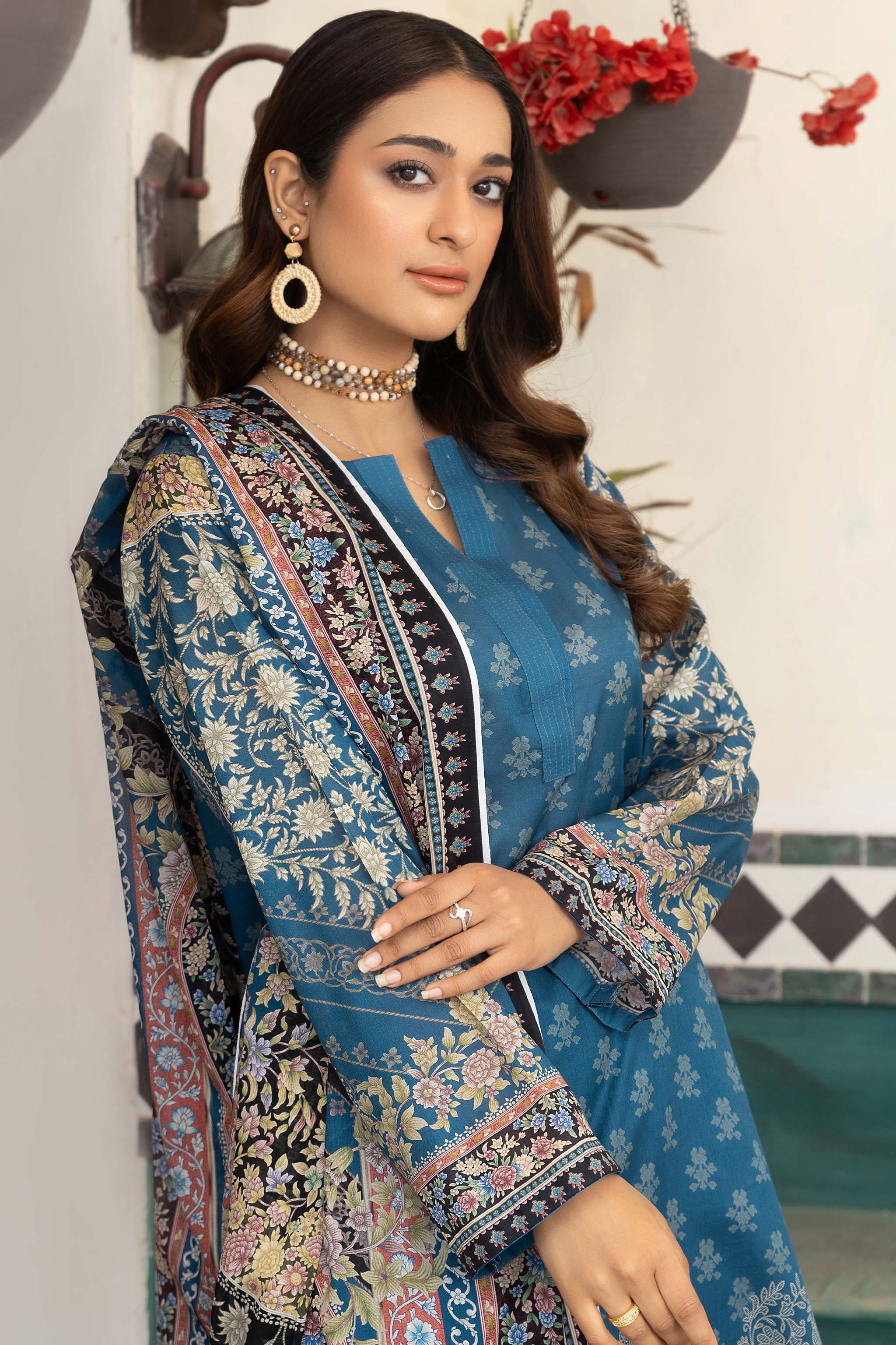 NIGAAR COLLECTION / 3PCS UNSTITCHED / PRINTED LAWN SUITS SUMMER 24 BY SAFANOOR