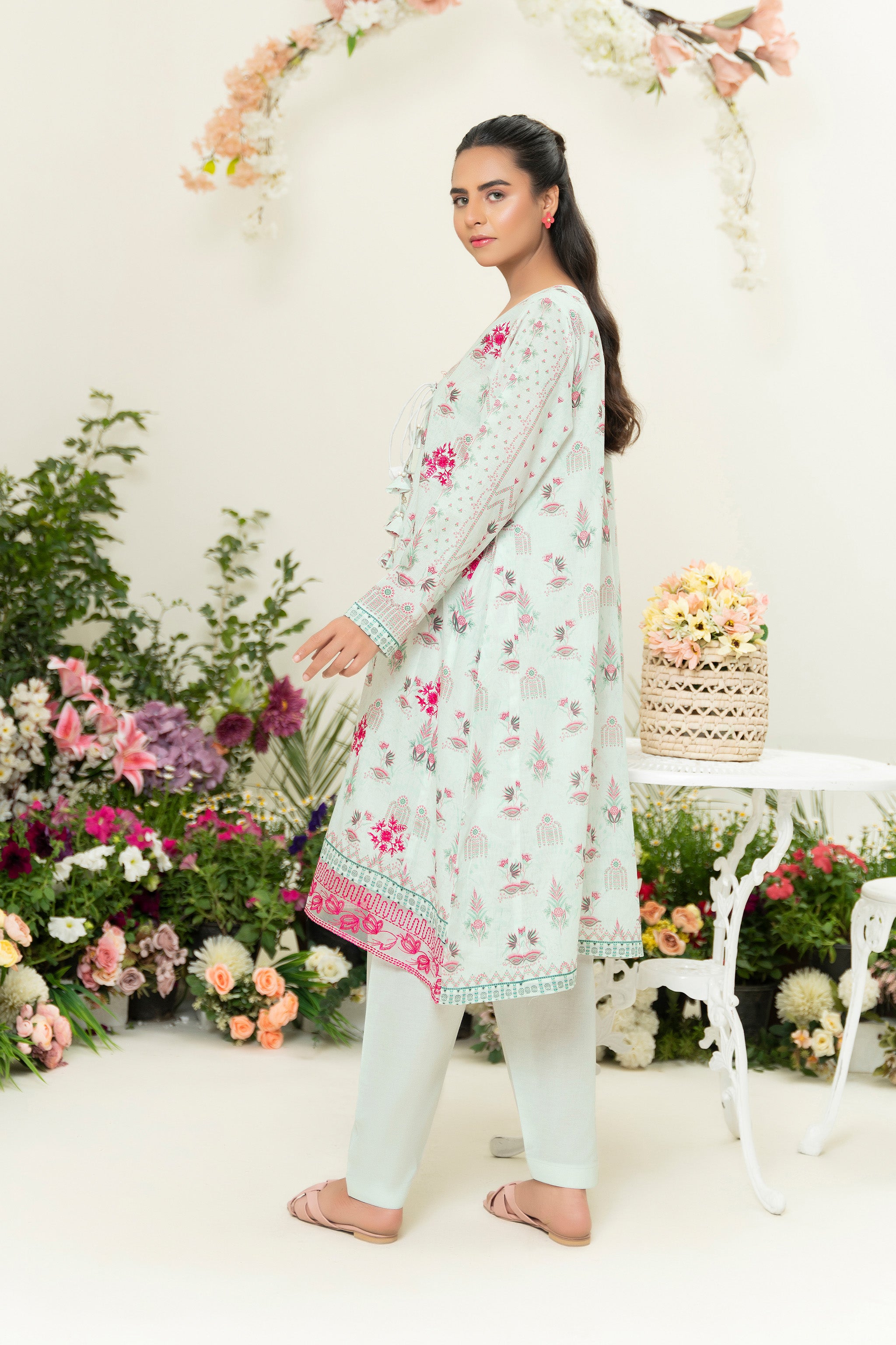 2 Piece Aqua Unstitched Embroidered Lawn - (Vol-39/14)2P-S-25-D13 - SAFANOOR