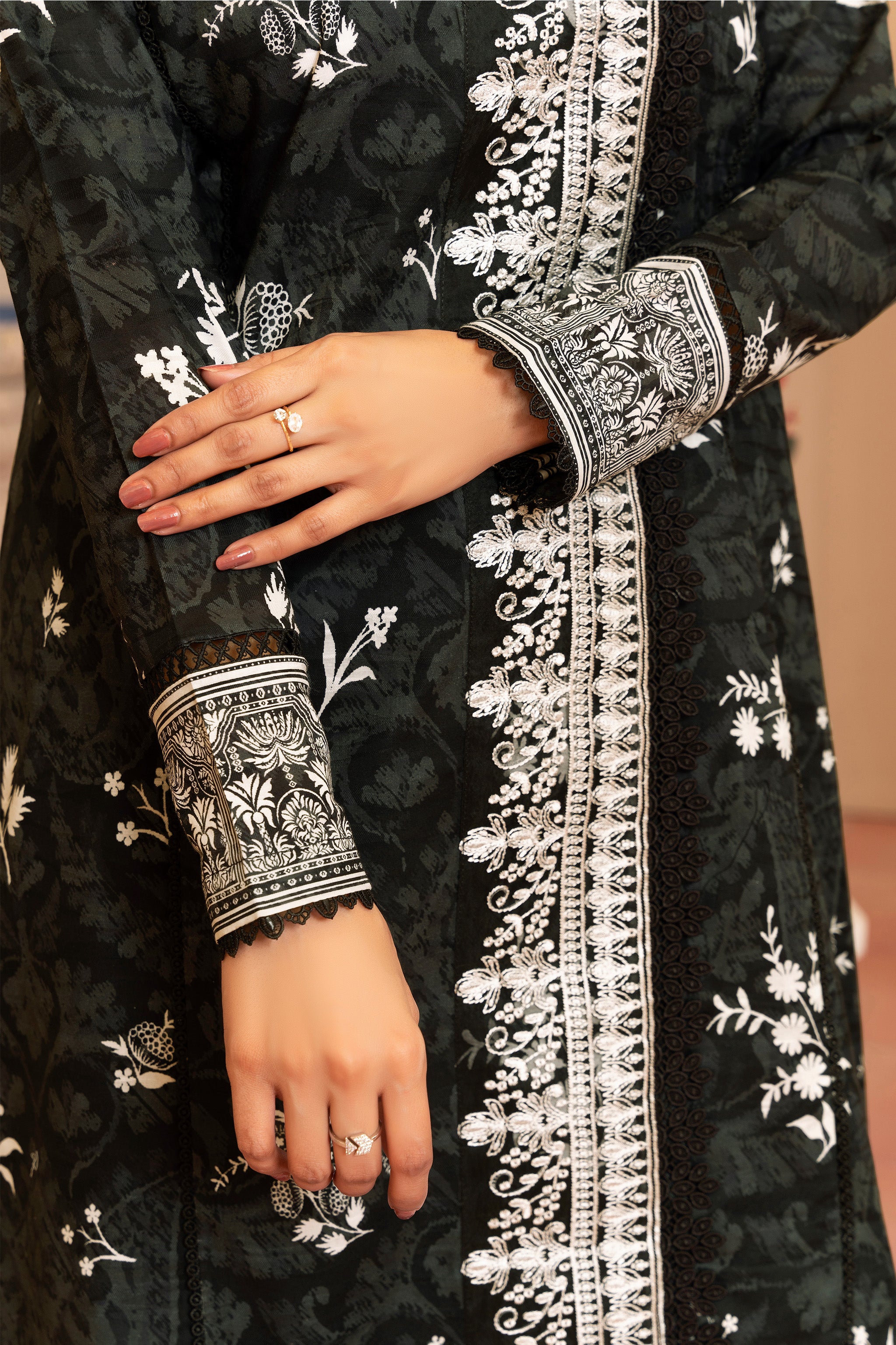 2 Piece Black Unstitched Embroidered Lawn - (Vol-37/06)2P-S-25-D10 - SAFANOOR
