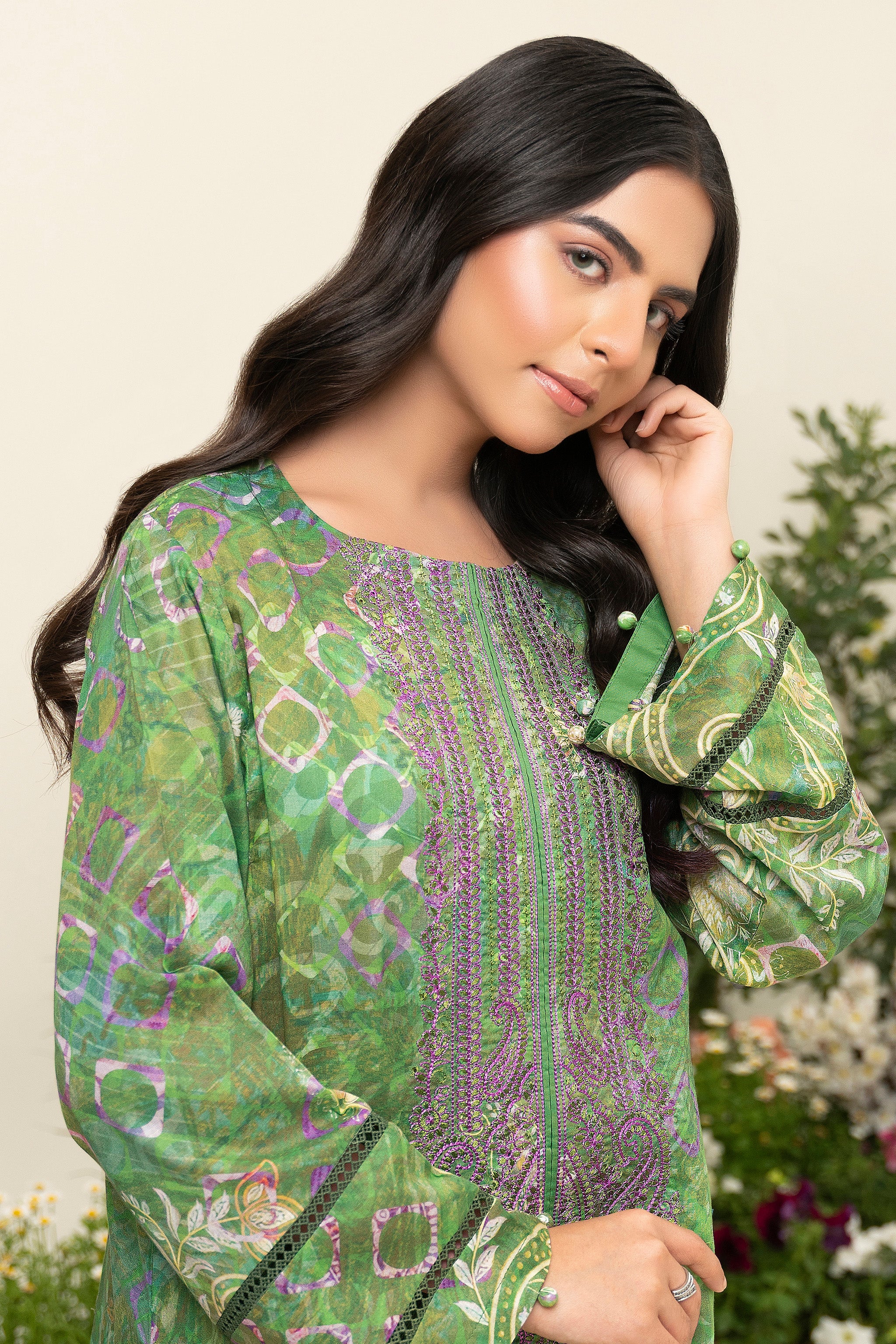 2 Piece Green Unstitched Embroidered Lawn - (Vol-39/14)2P-S-25-D3 - SAFANOOR