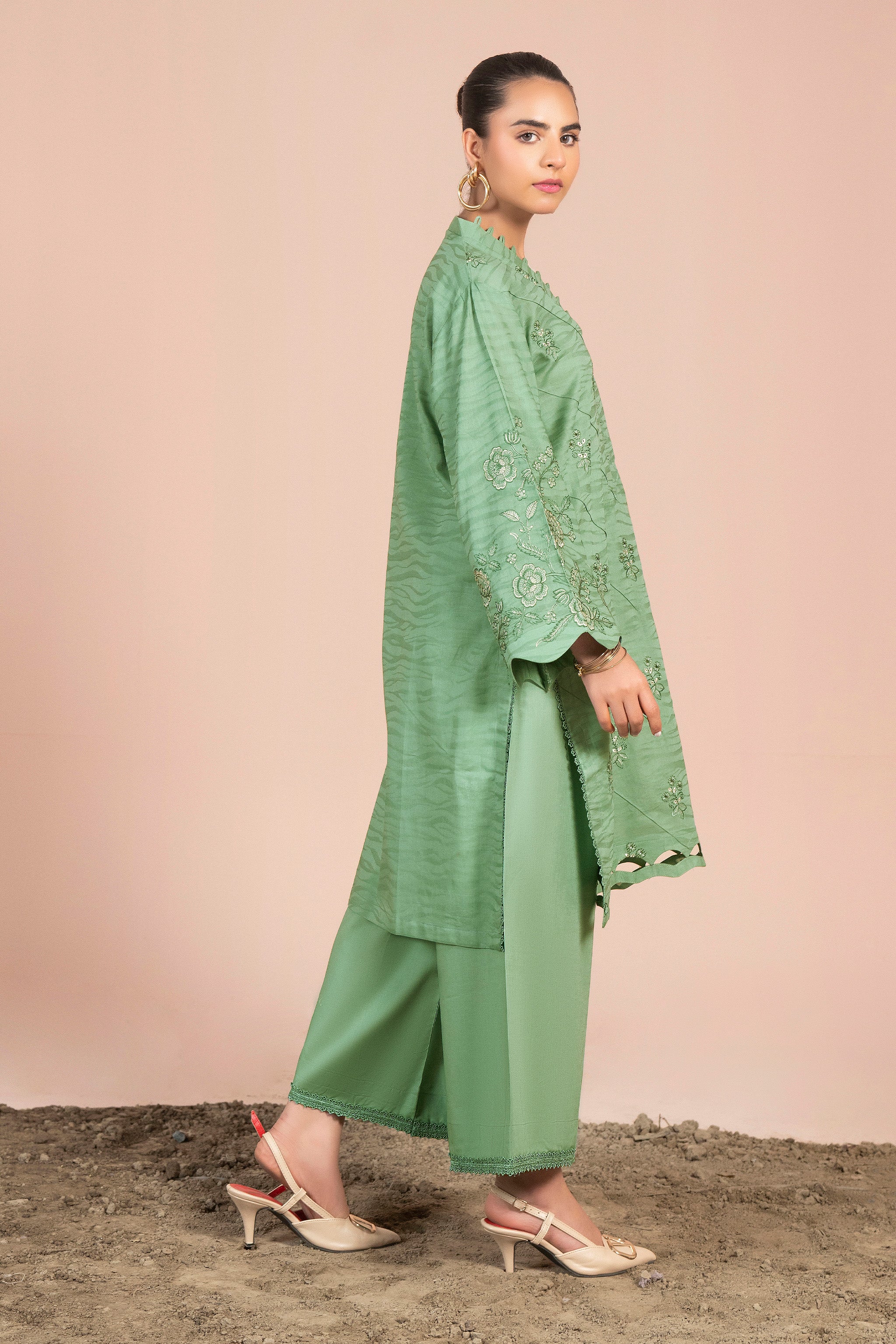 2 Piece Green Unstitched Embroidered Lawn - (Vol-40/04)2P-S-25-D-2 - SAFANOOR