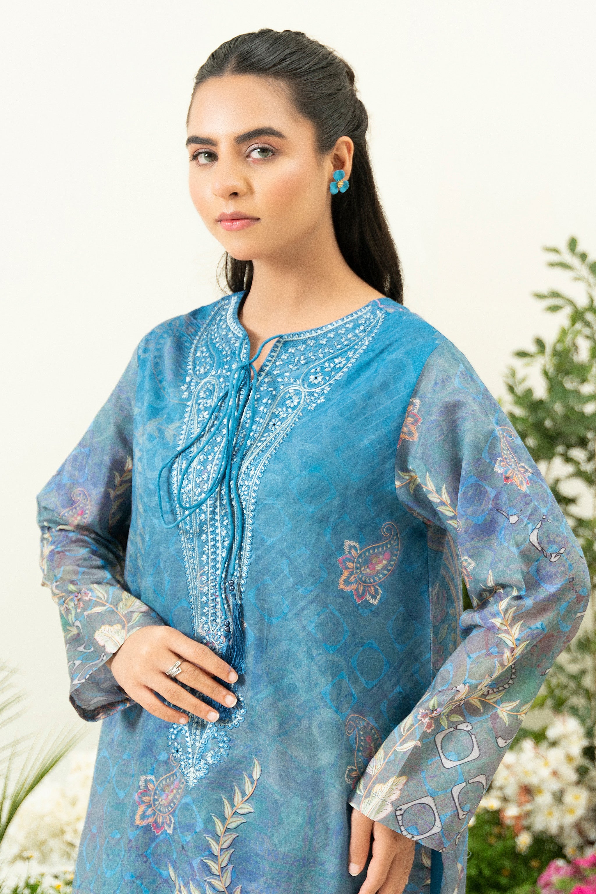 2 Piece Iris Blue Unstitched Embroidered Lawn - (Vol-39/14)2P-S-25-D9 - SAFANOOR