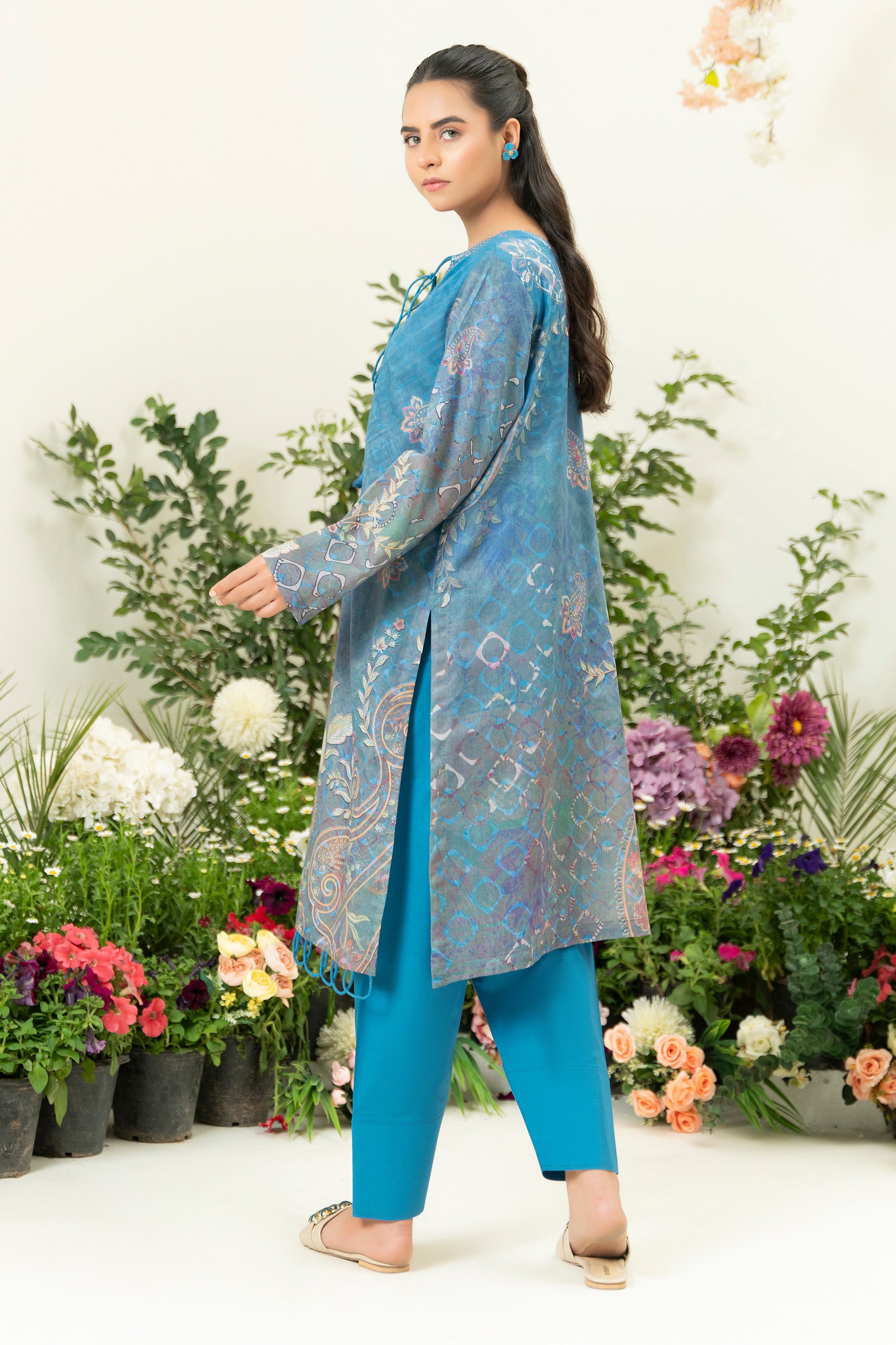 2 Piece Iris Blue Unstitched Embroidered Lawn - (Vol-39/14)2P-S-25-D9 - SAFANOOR