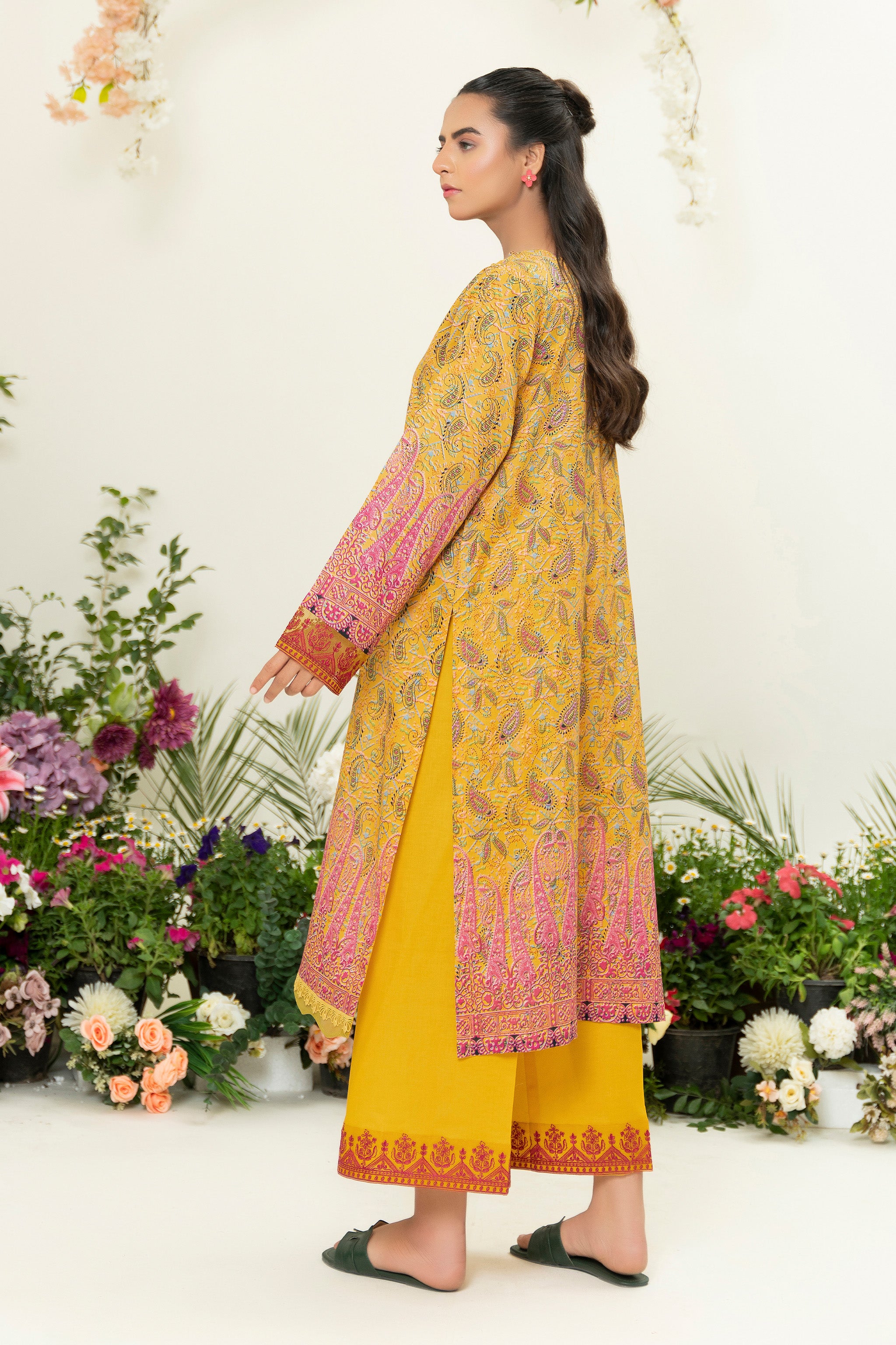 2 Piece Mustard Unstitched Embroidered Lawn - (Vol-39/14)2P-S-25-D2 - SAFANOOR