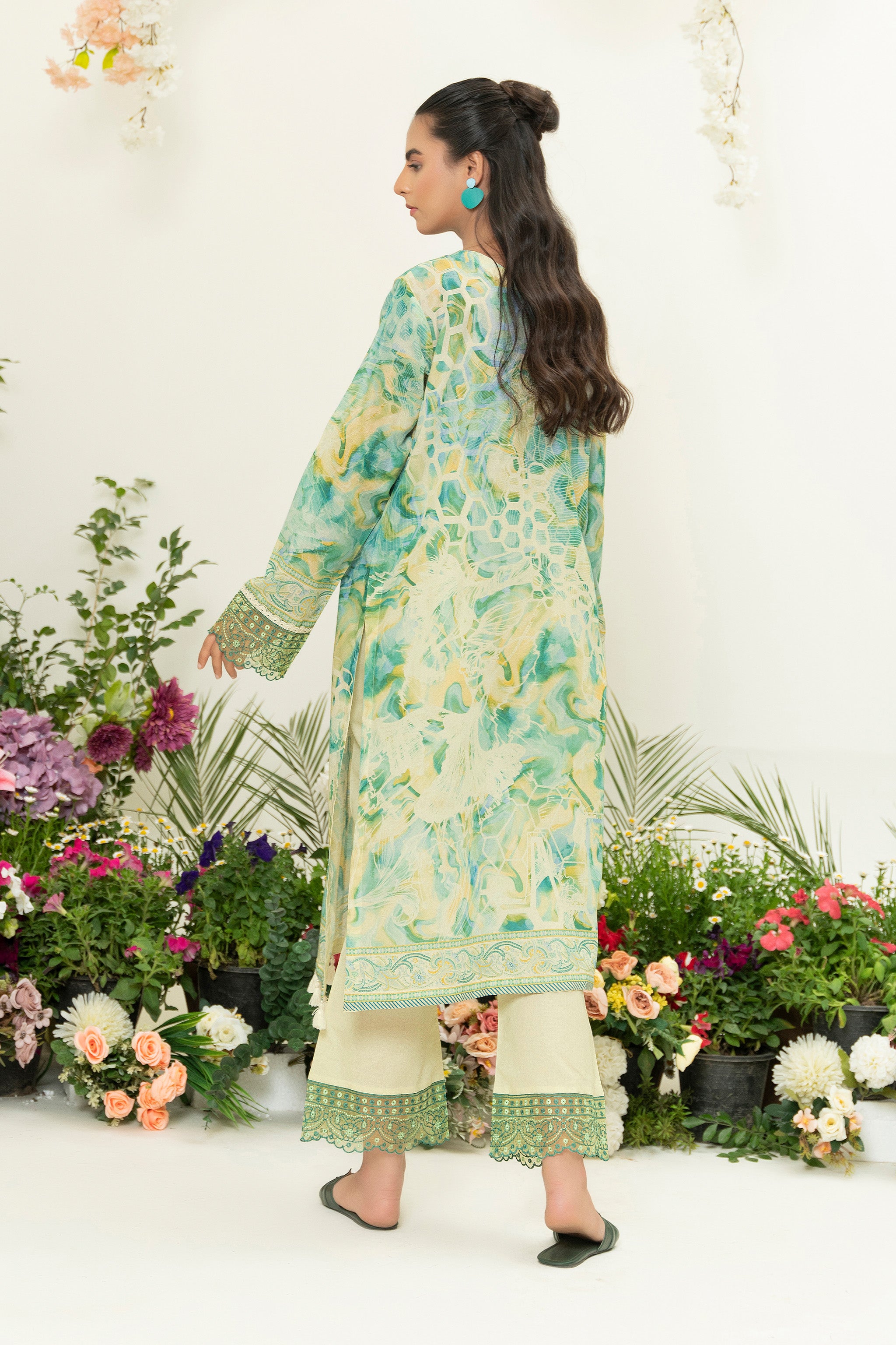 2 Piece Panache Unstitched Embroidered Lawn - (Vol-39/14)2P-S-25-D14 - SAFANOOR