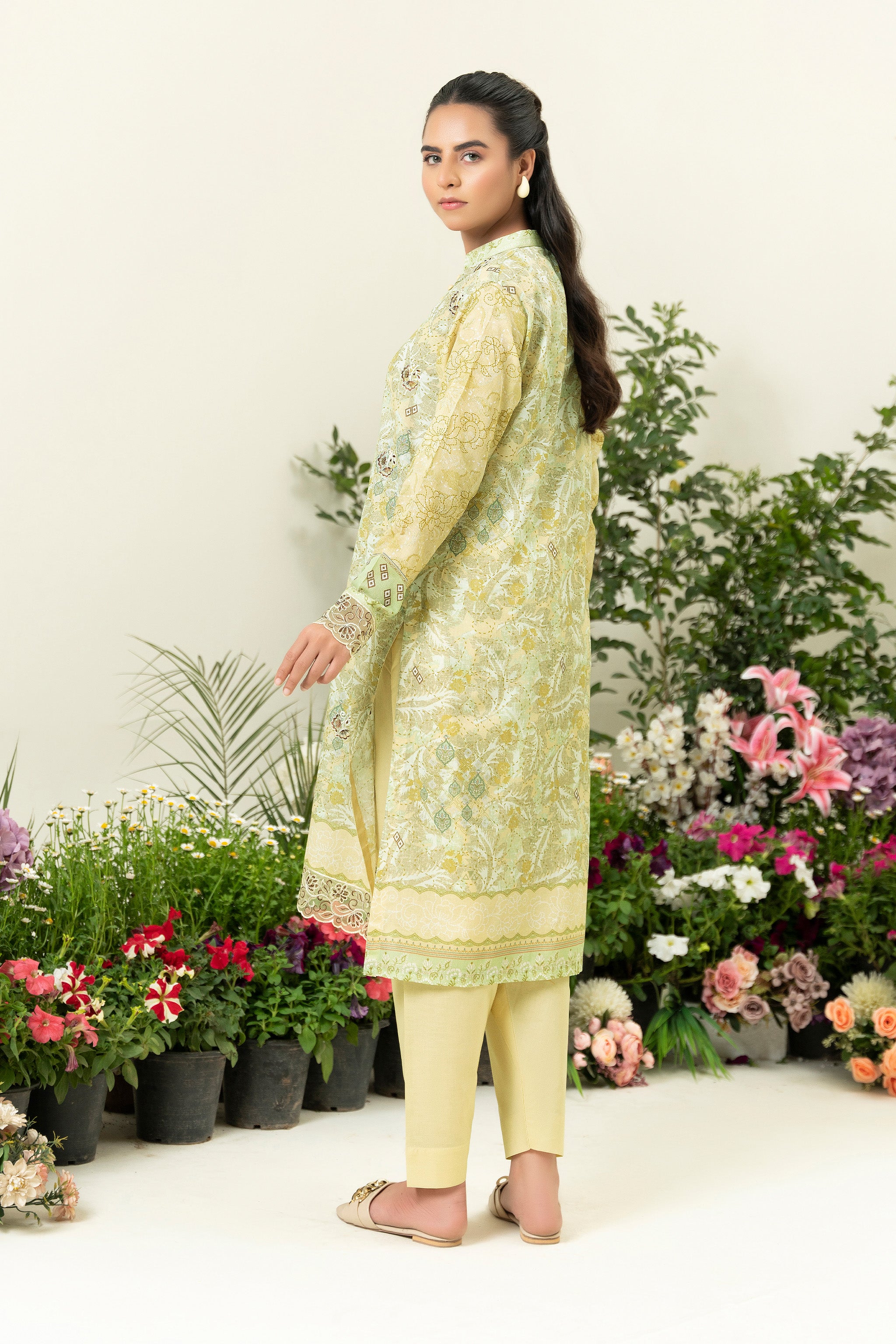 2 Piece Pistachio Unstitched Embroidered Lawn - (Vol-39/14)2P-S-25-D15 - SAFANOOR