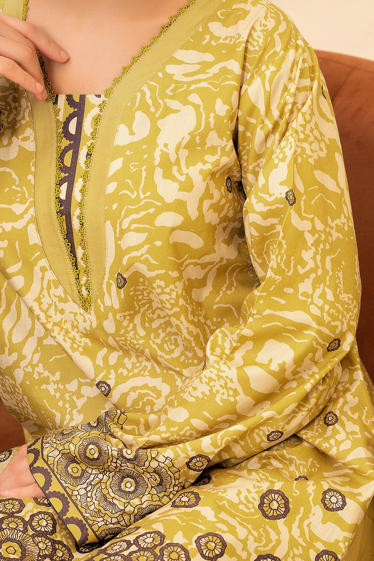 2 Piece Unstitched Olive Printed Cotton - (Vol-42/05)D-2 - SAFANOOR