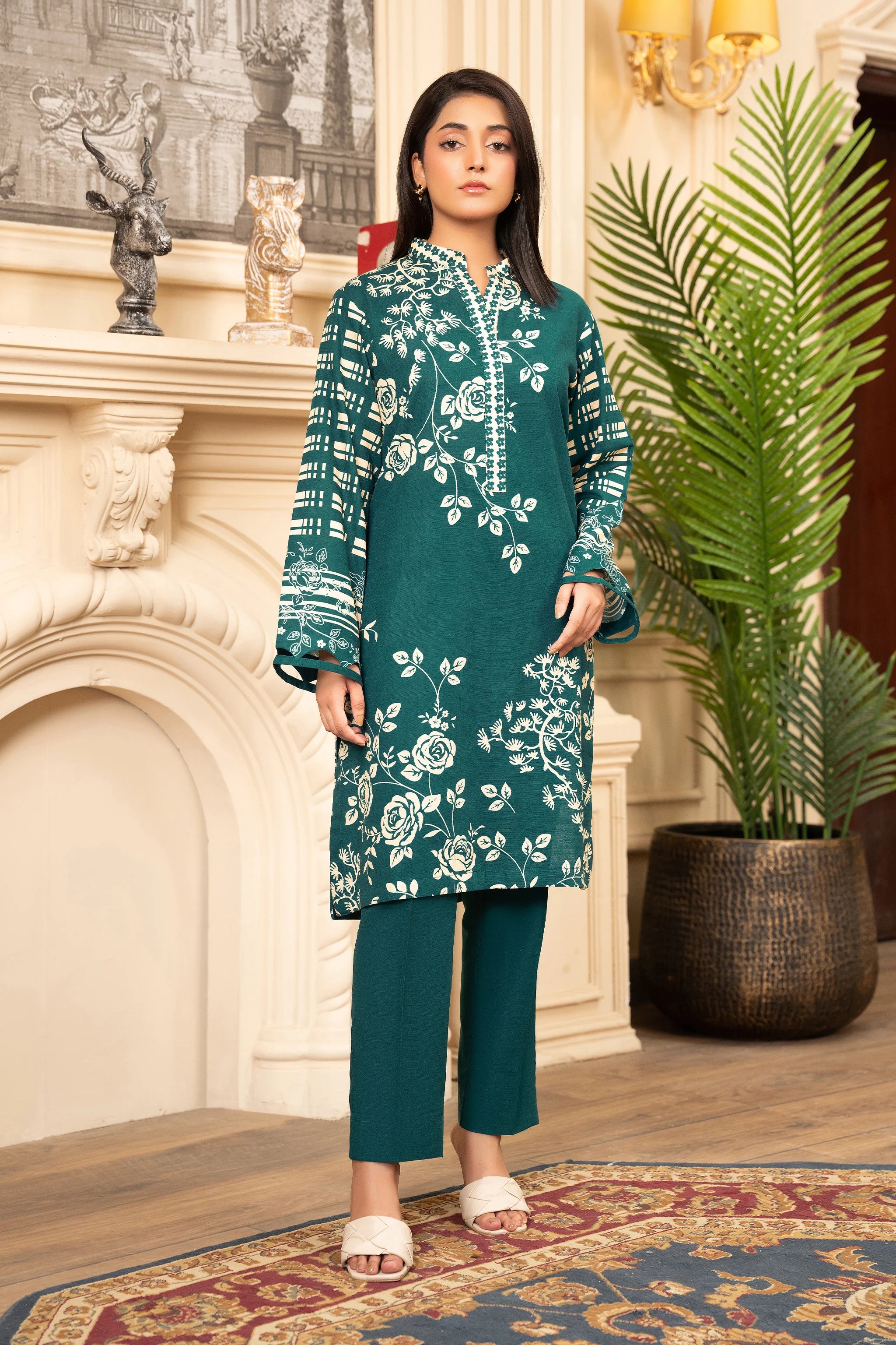 2 Piece Unstitched Printed Casal Khaddar Secondary image
