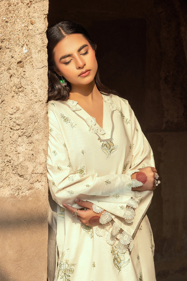 3 Piece Unstitched Dye Warm Naps Chrome White Suit