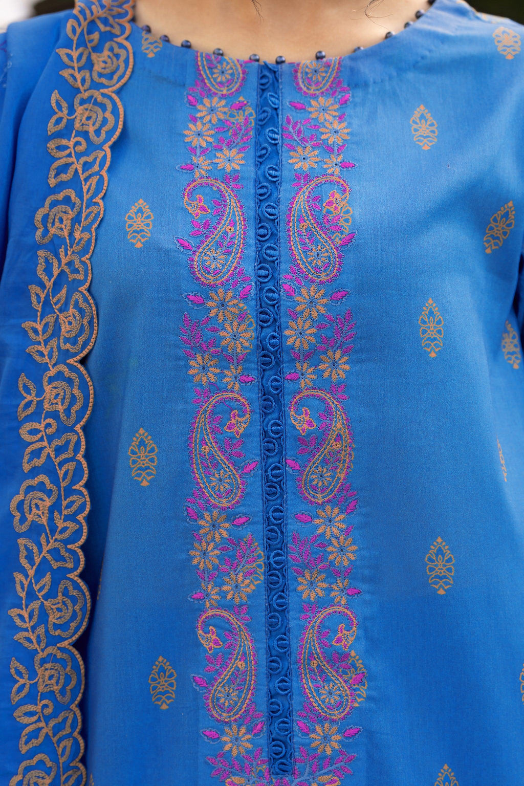 3 Piece Azure Blue Embroidered Lawn Unstitched - SafaNoor