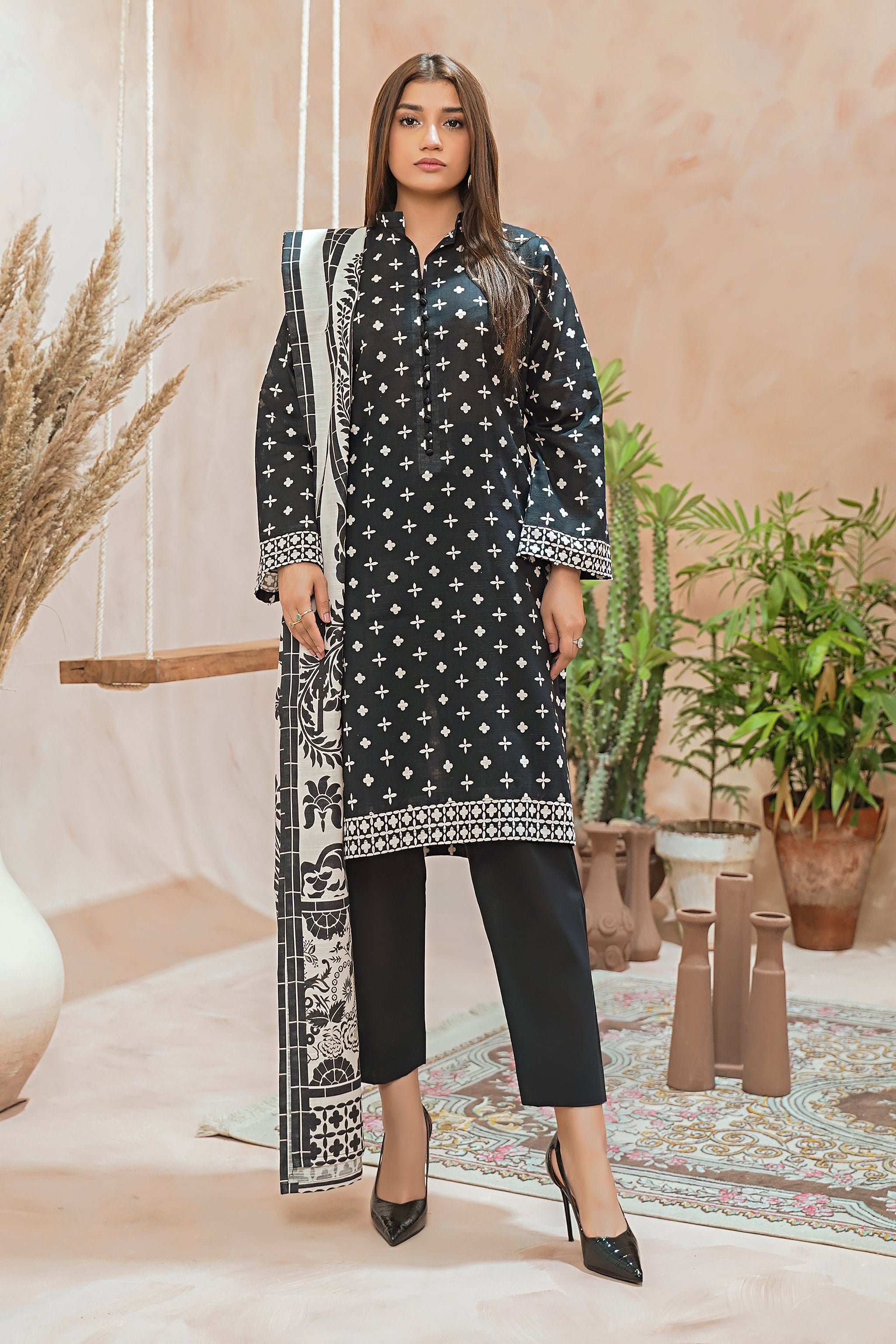 3 Piece Black Khaddar Unstitched - (Vol-78/10)3P-W-24-D-11 - SAFANOOR