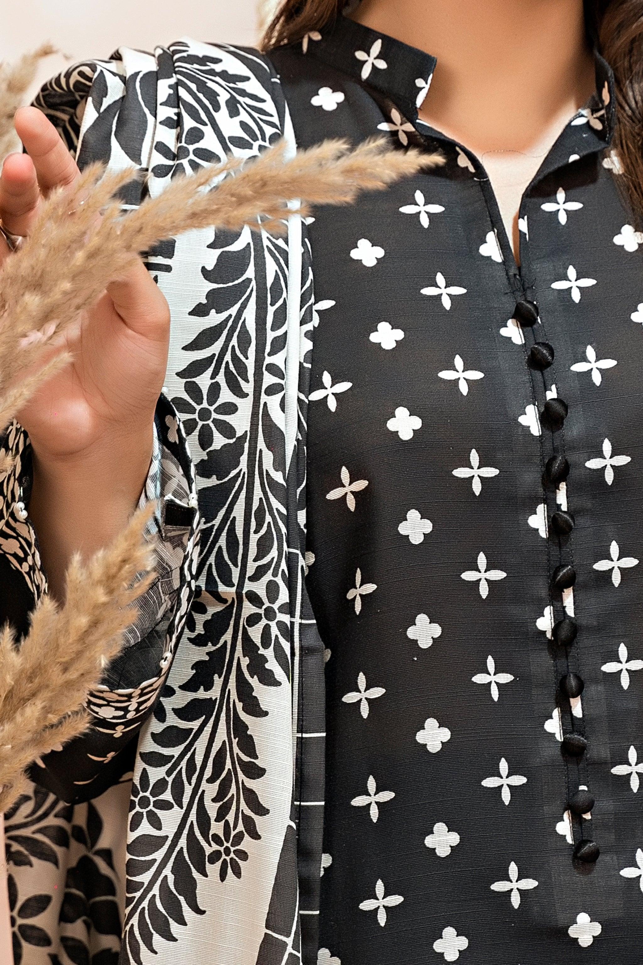 3 Piece Black Khaddar Unstitched - SafaNoor