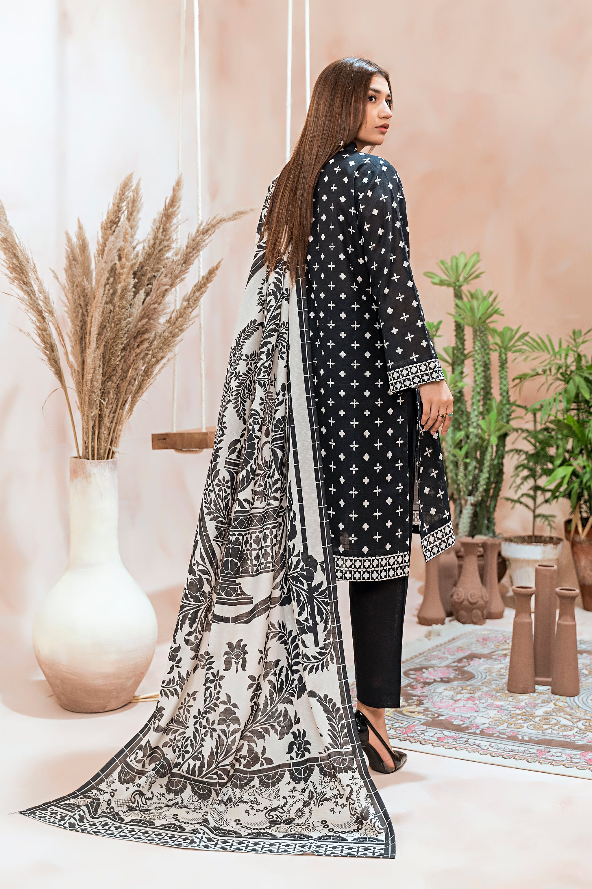 3 Piece Black Khaddar Unstitched - (Vol-78/10)3P-W-24-D-11 - SAFANOOR