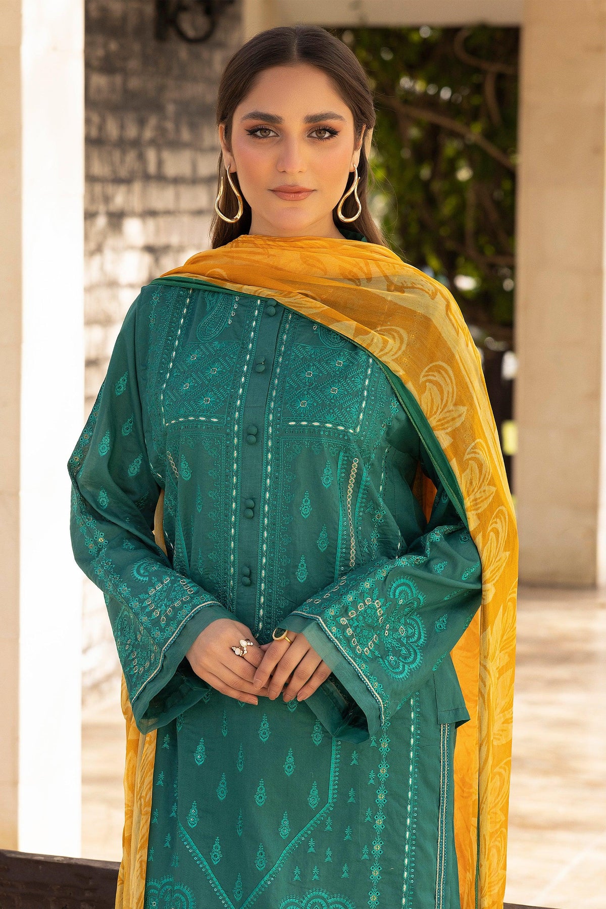 3 Piece Bottle Green Unstitched Embroidered Lawn - SafaNoor