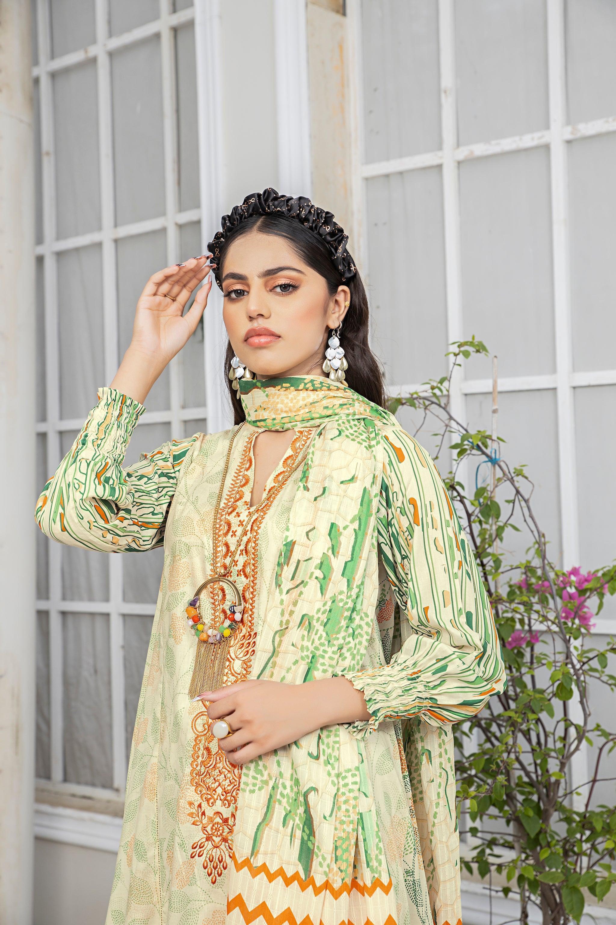 3 Piece Cream Unstitched Embroidered Lawn - (Vol-69/20)3P-S-24-D-4 - SAFANOOR