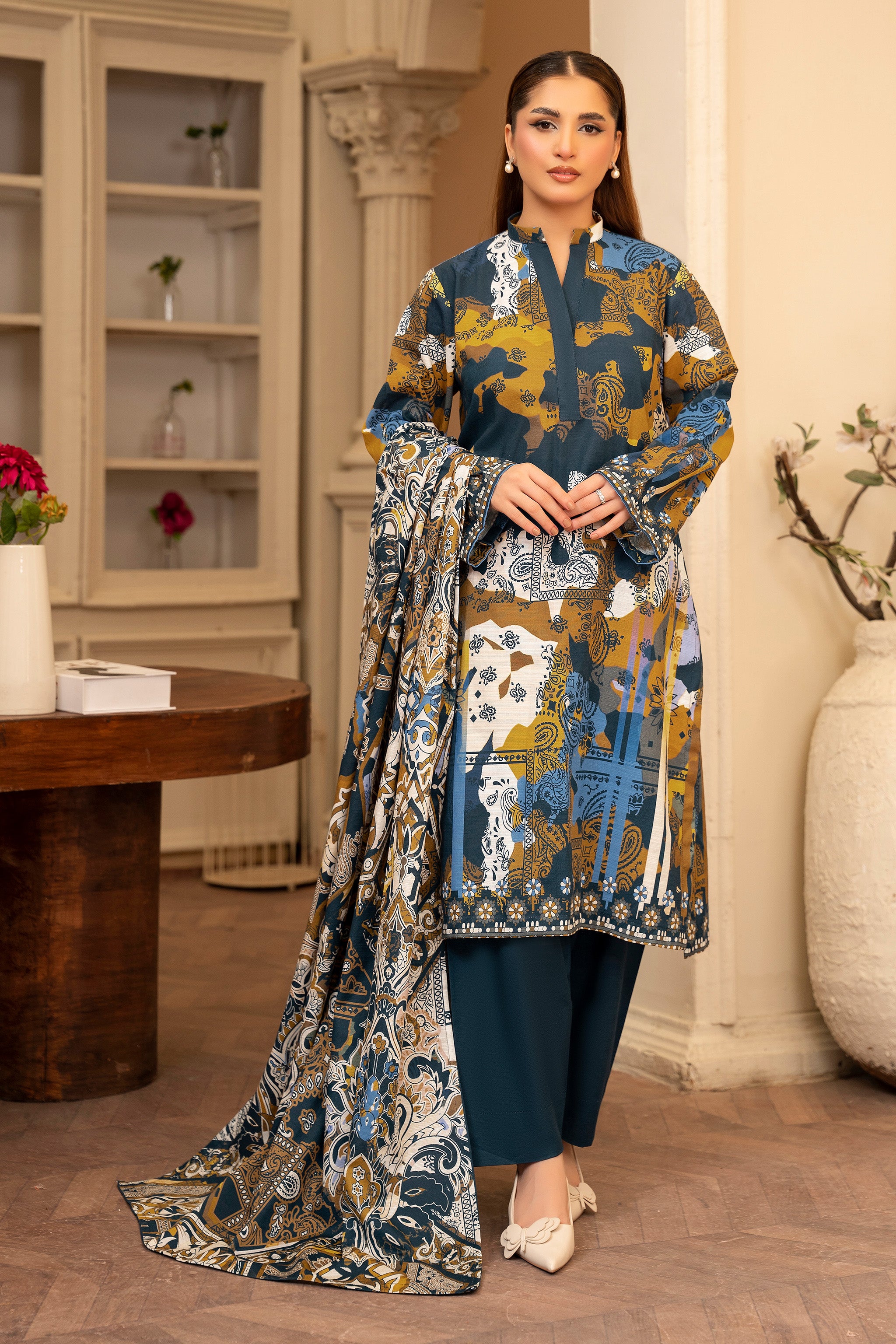 3 Piece Dark Green Unstitched Printed Khaddar Secondary image