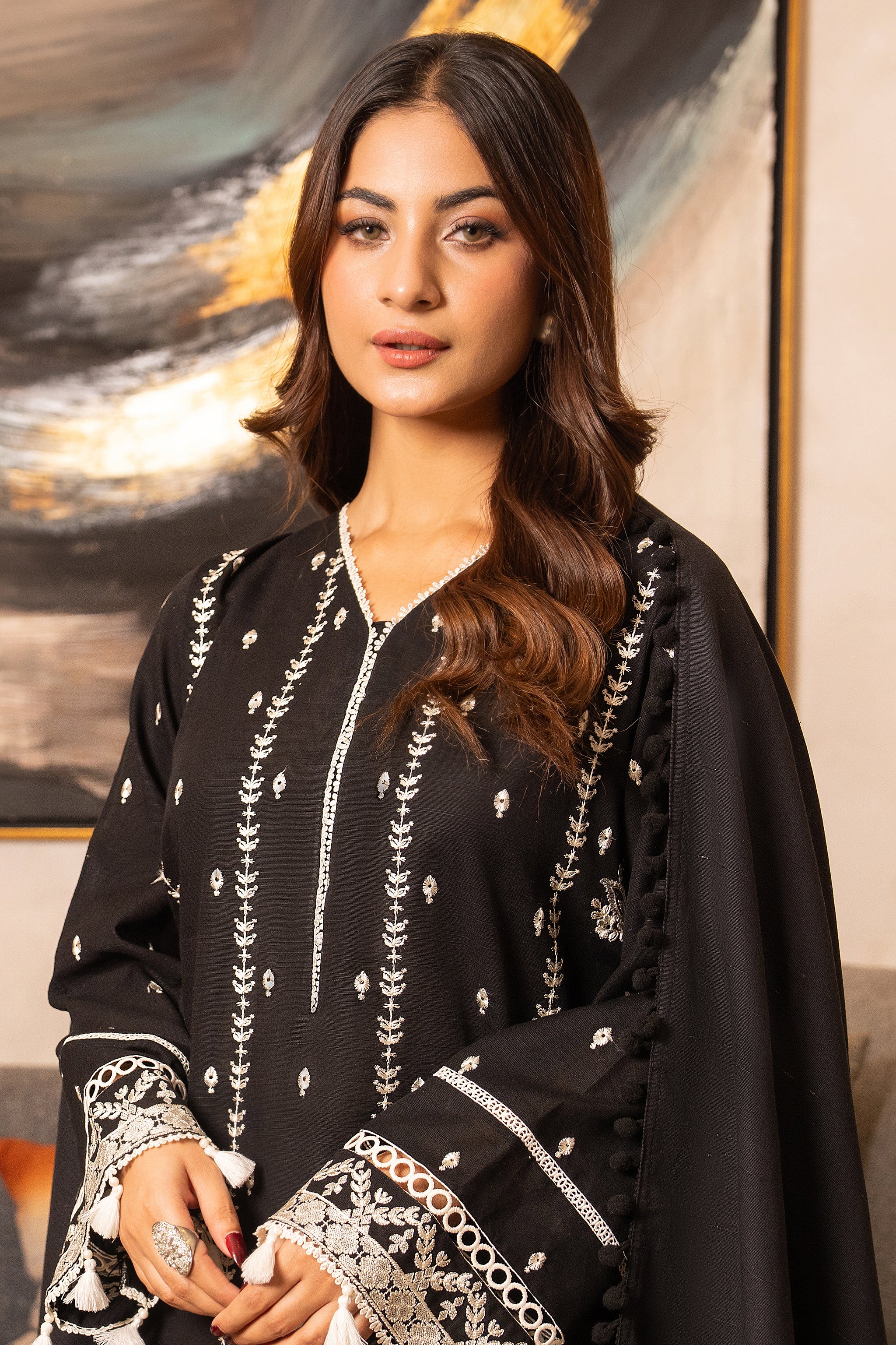 3 Piece Dyed Naps Khaddar Black - (Vol-81/06)3P-W-24-D4 - SAFANOOR