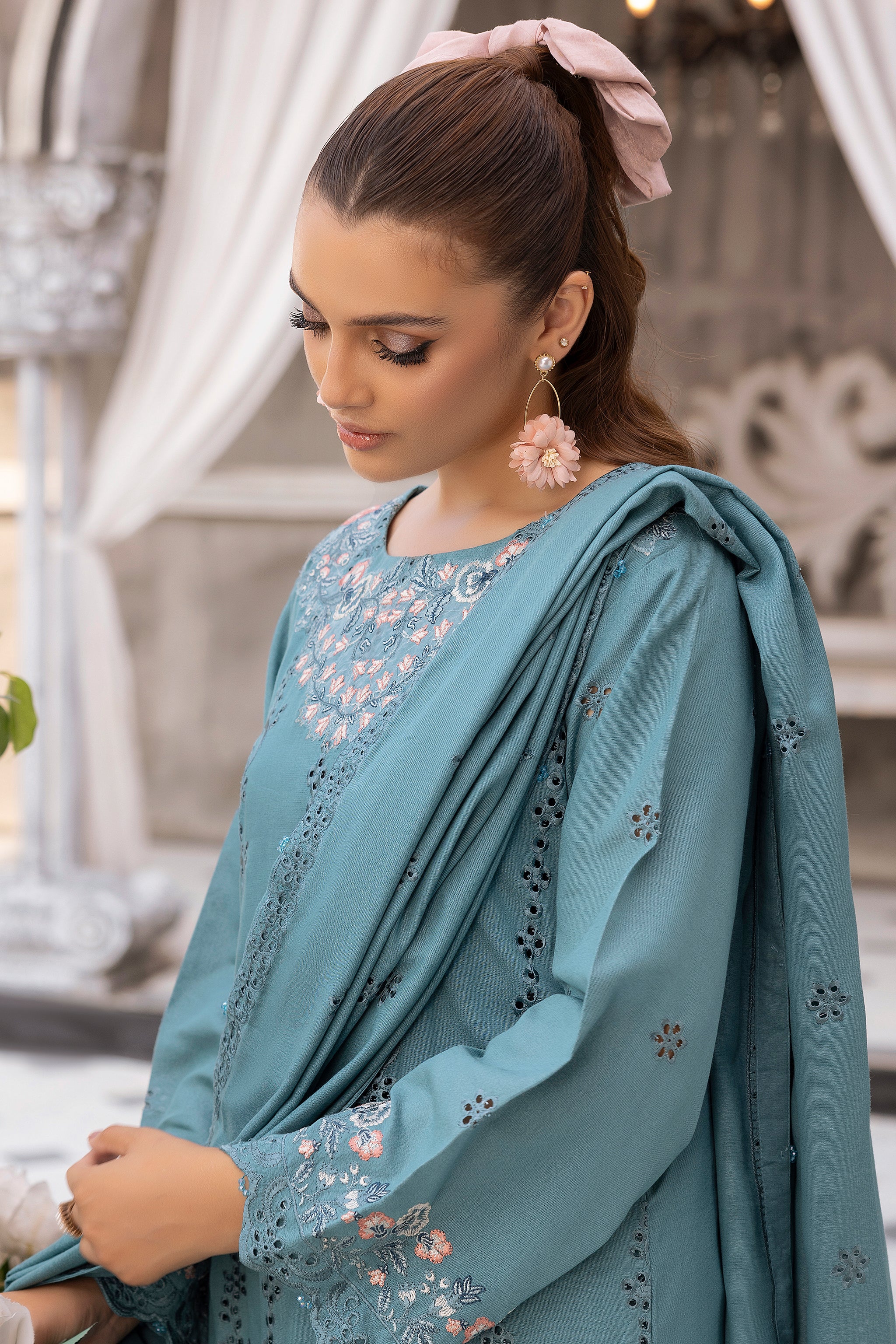 3 Piece Gray Embroidered Karandi Unstitched - (Vol-77/09)3P-W-24-D3 - SAFANOOR