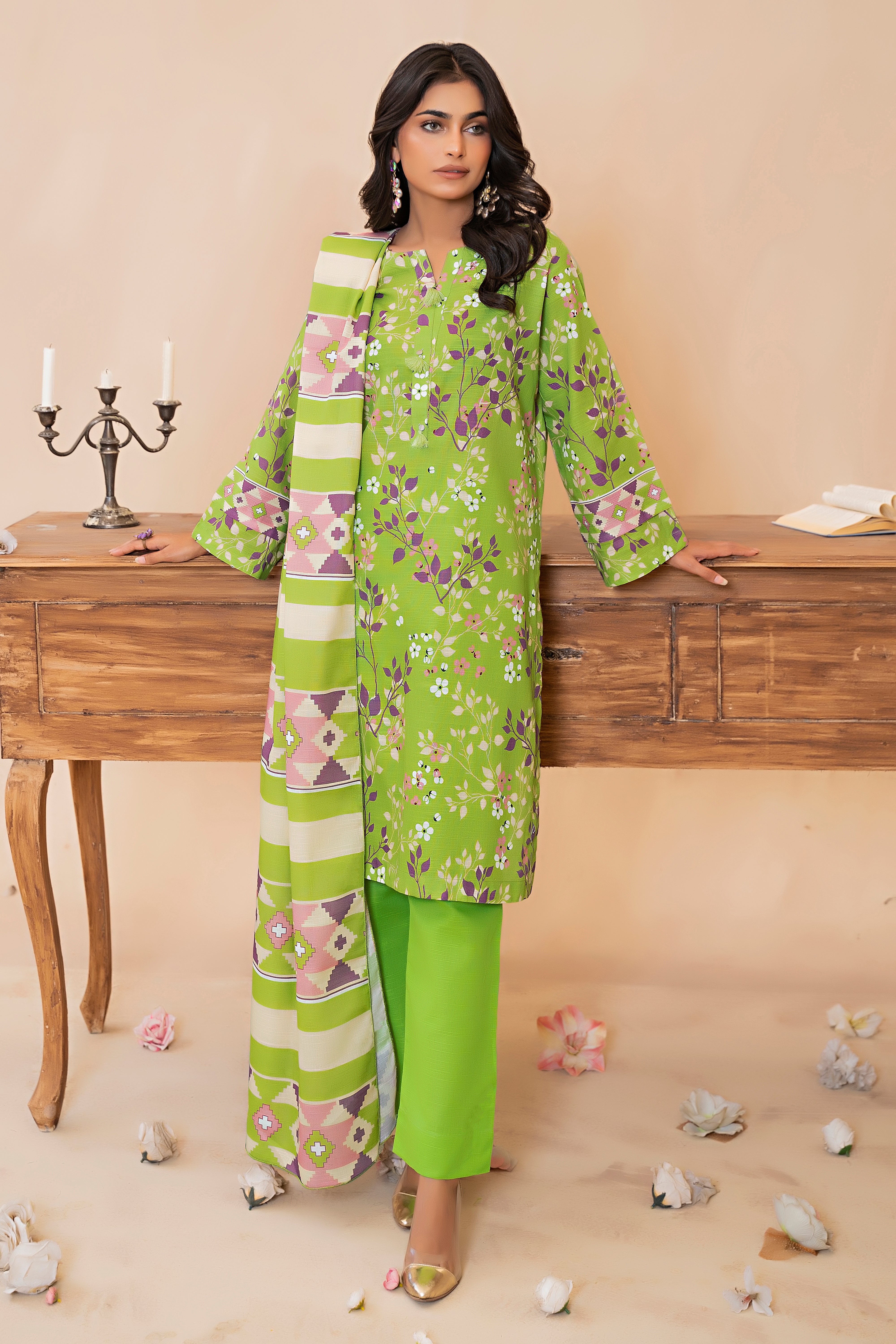 3 Piece Green Khaddar Unstitched - (Vol-79/11)3P-W-24-D-1 - SAFANOOR