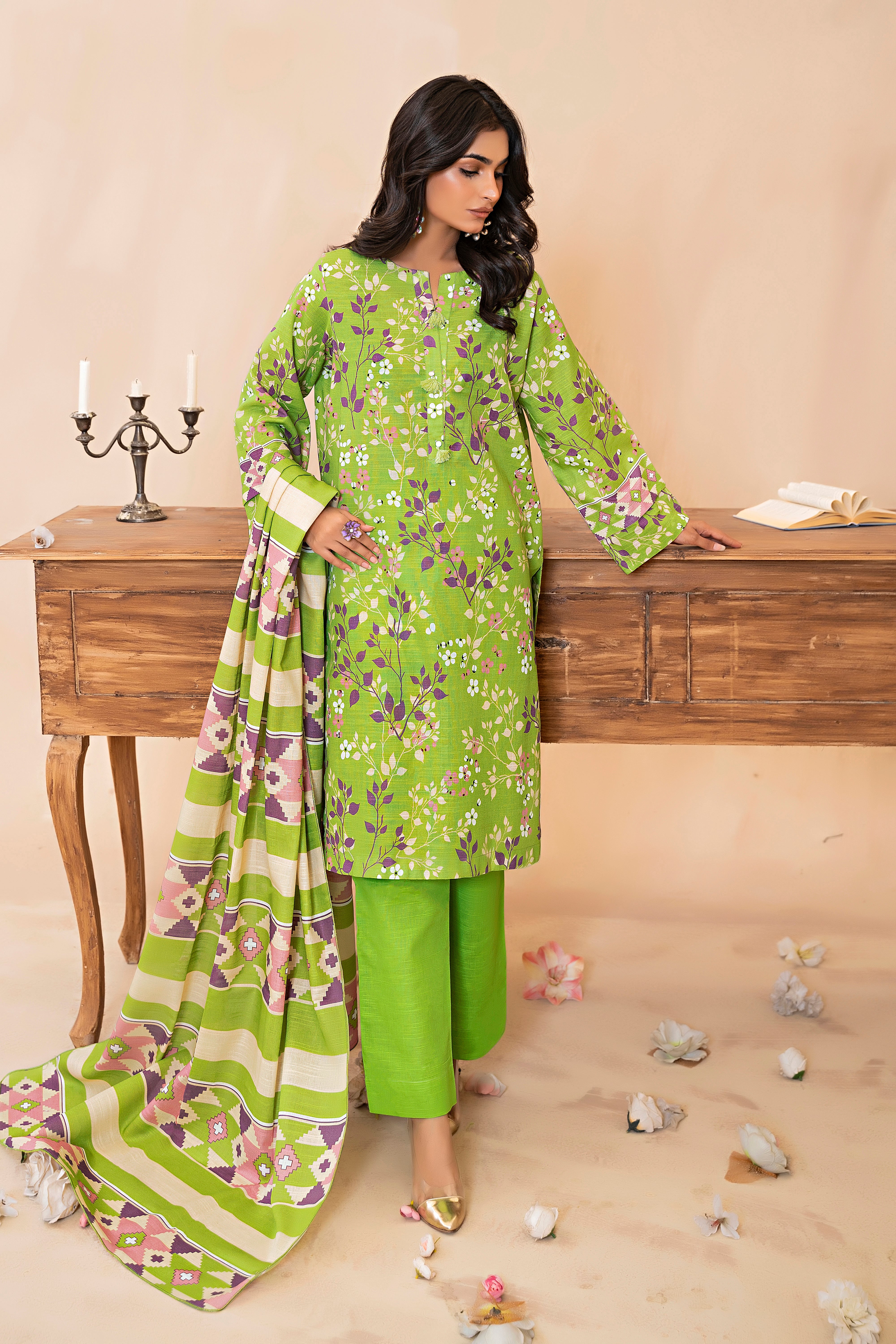 3 Piece Green Khaddar Unstitched - (Vol-79/11)3P-W-24-D-1 - SAFANOOR