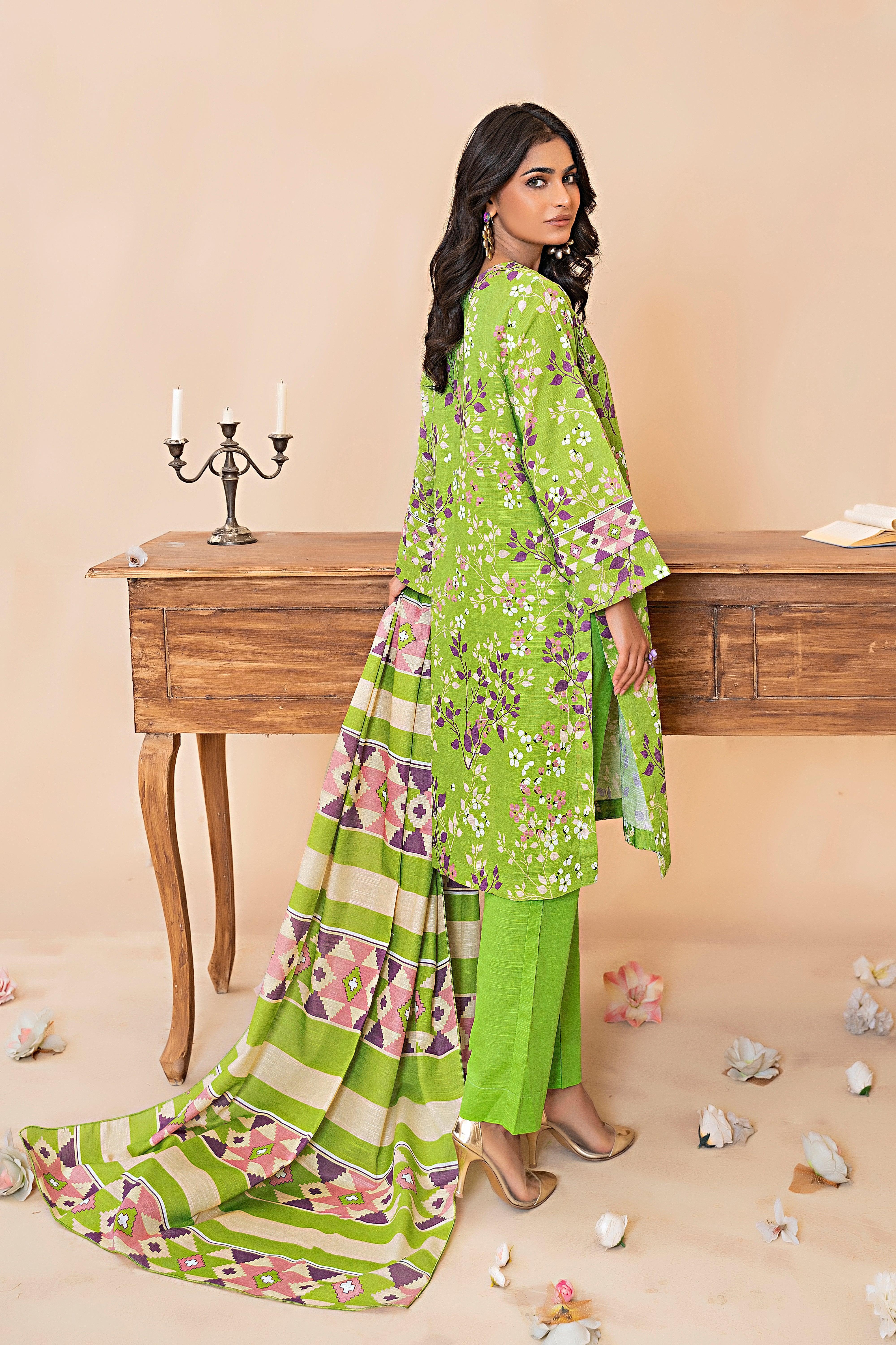 3 Piece Green Khaddar Unstitched - SafaNoor