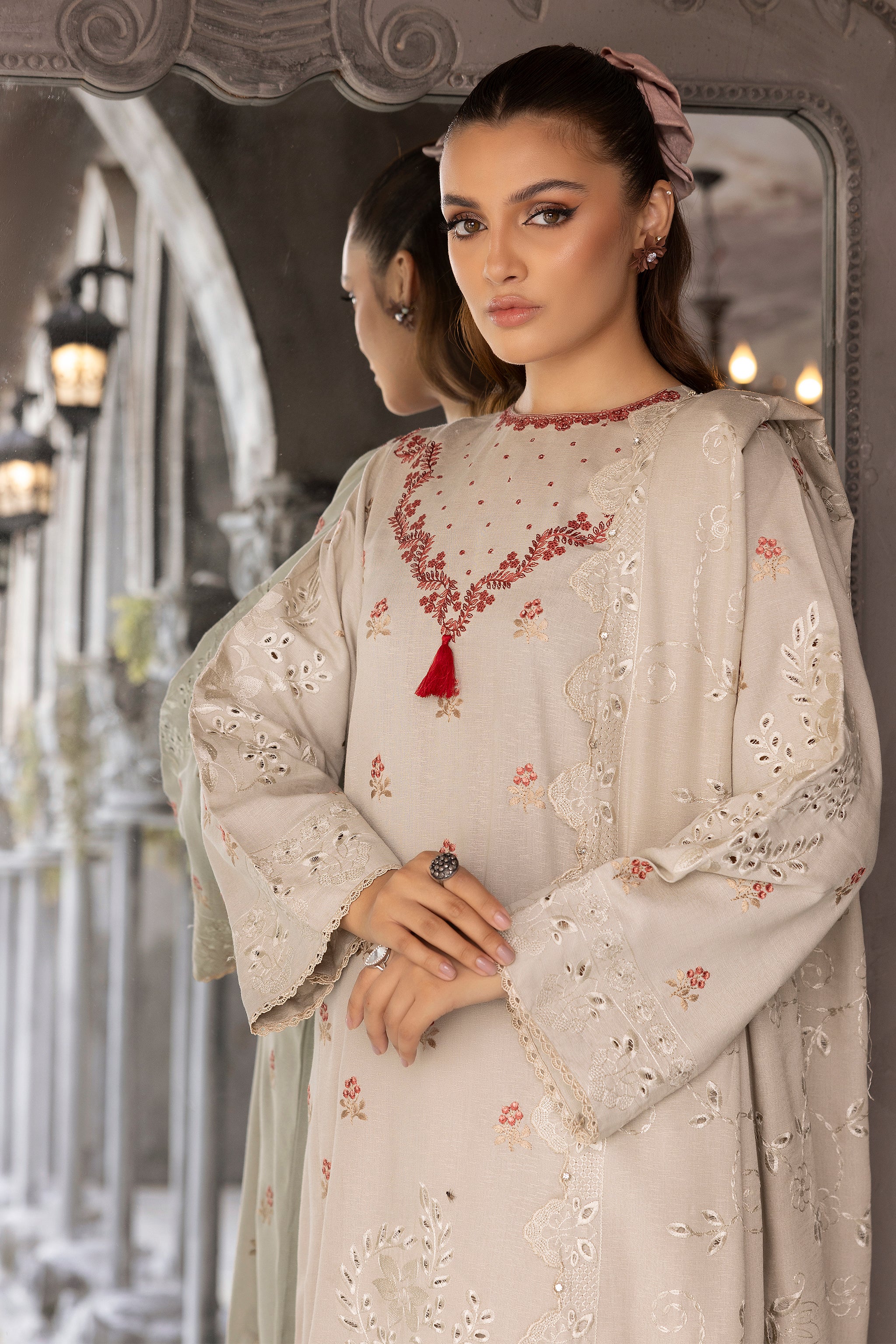 3 Piece Off White Embroidered Karandi Unstitched - (Vol-77/09)3P-W-24-D10 - SAFANOOR