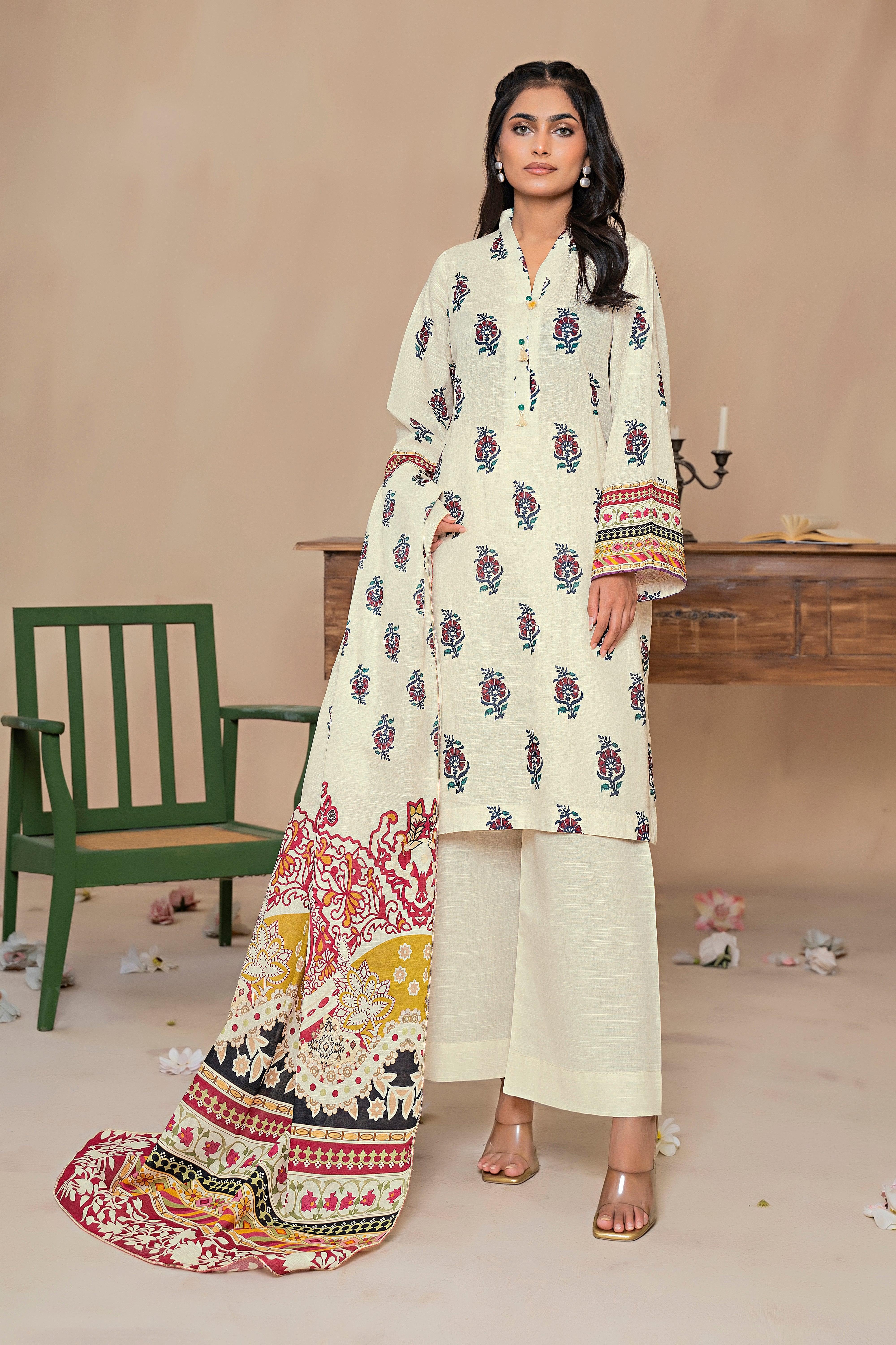 3 Piece Off White Khaddar Unstitched - SafaNoor