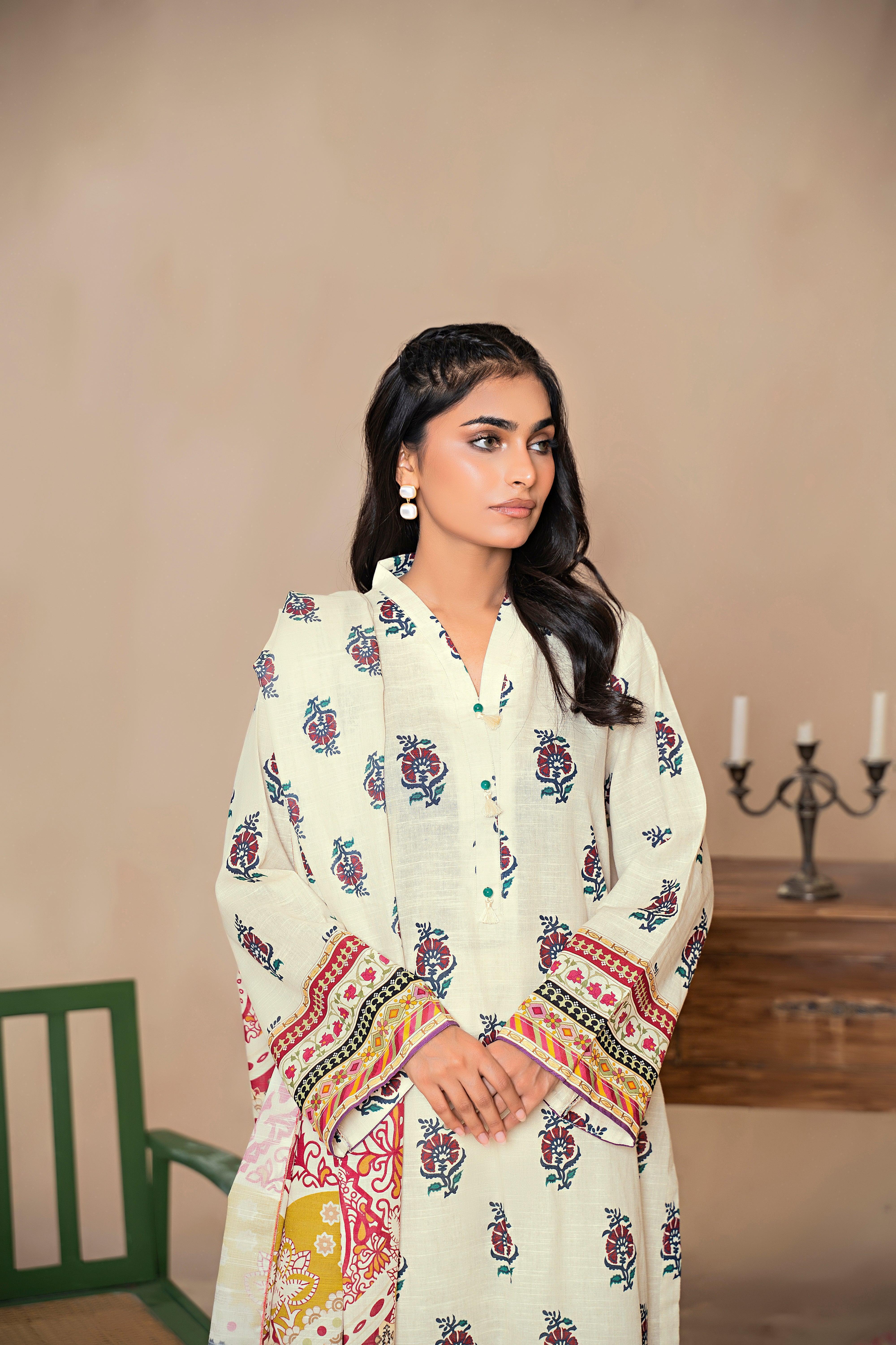 3 Piece Off White Khaddar Unstitched - SafaNoor