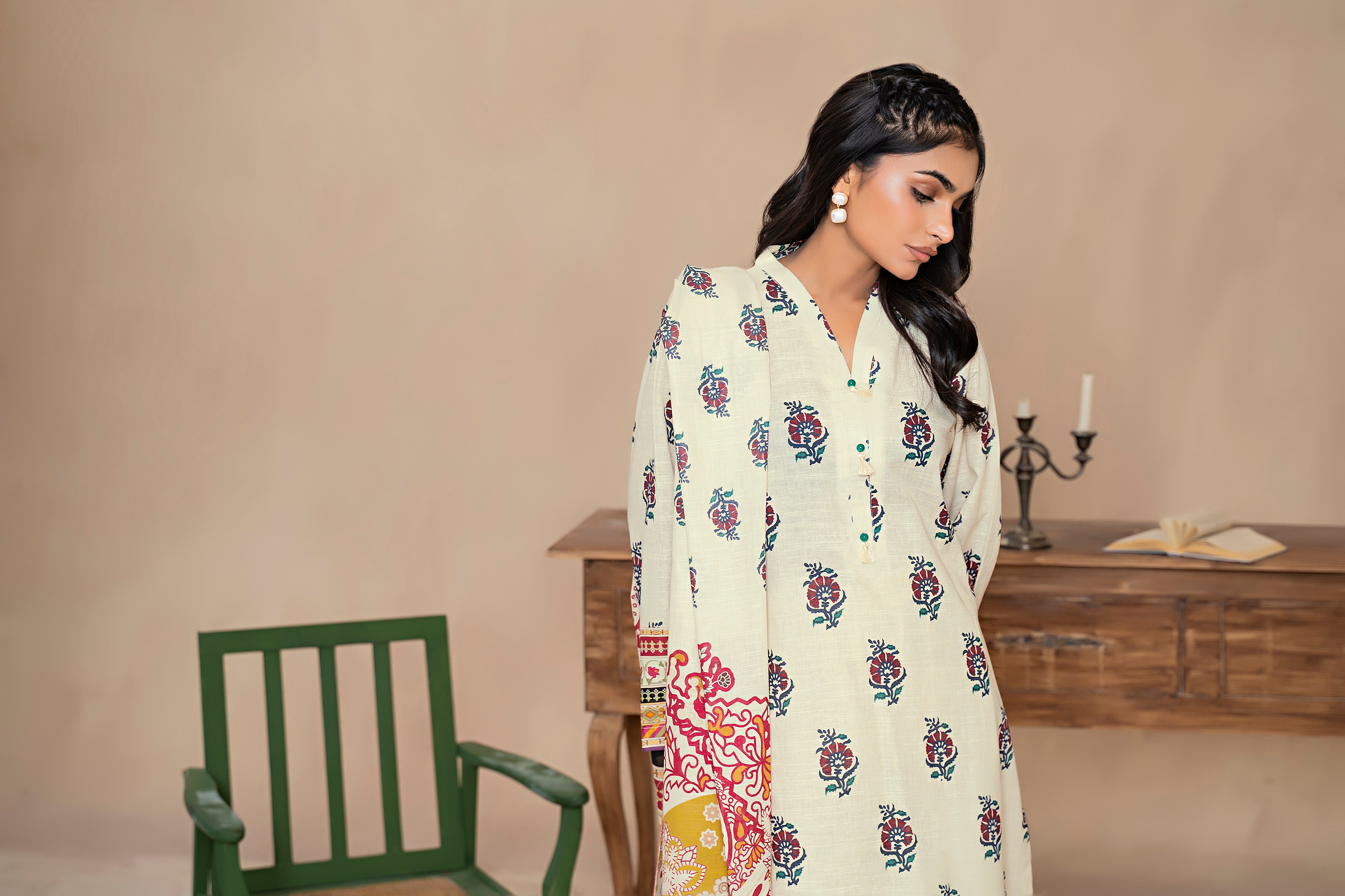 3 Piece Off White Khaddar Unstitched - (Vol-79/11)3P-W-24-D-9 - SAFANOOR