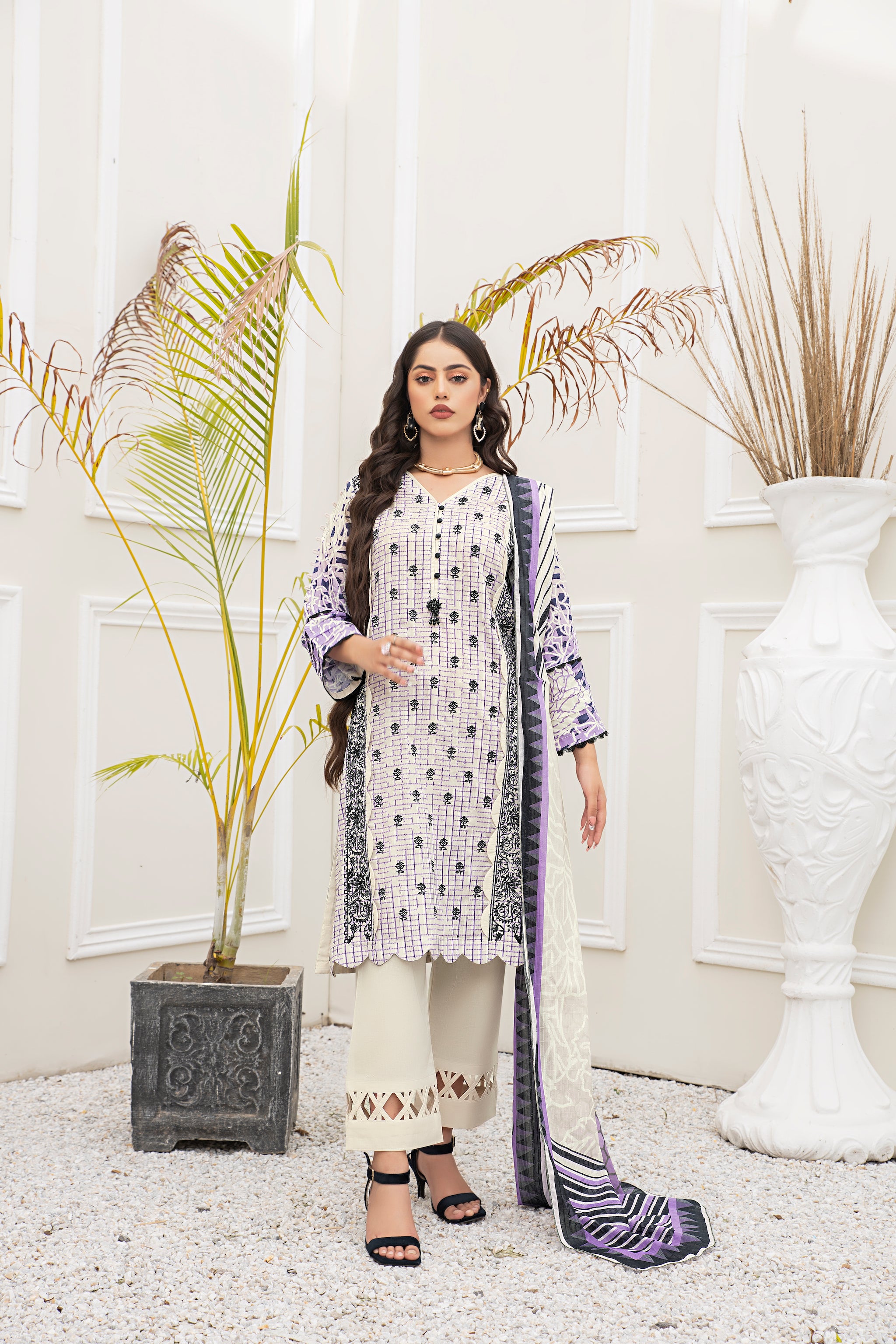 3 Piece Off White Unstitched Embroidered Lawn - (Vol-69/20)3P-S-24-D-1 - SAFANOOR