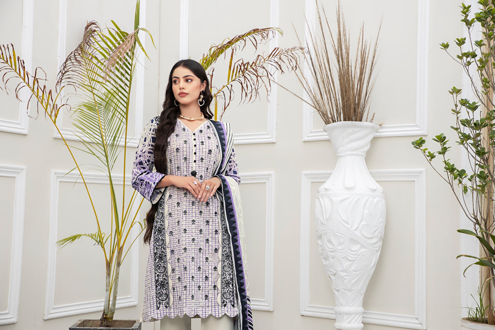 3 Piece Off White Unstitched Embroidered Lawn - (Vol-69/20)3P-S-24-D-1 - SAFANOOR