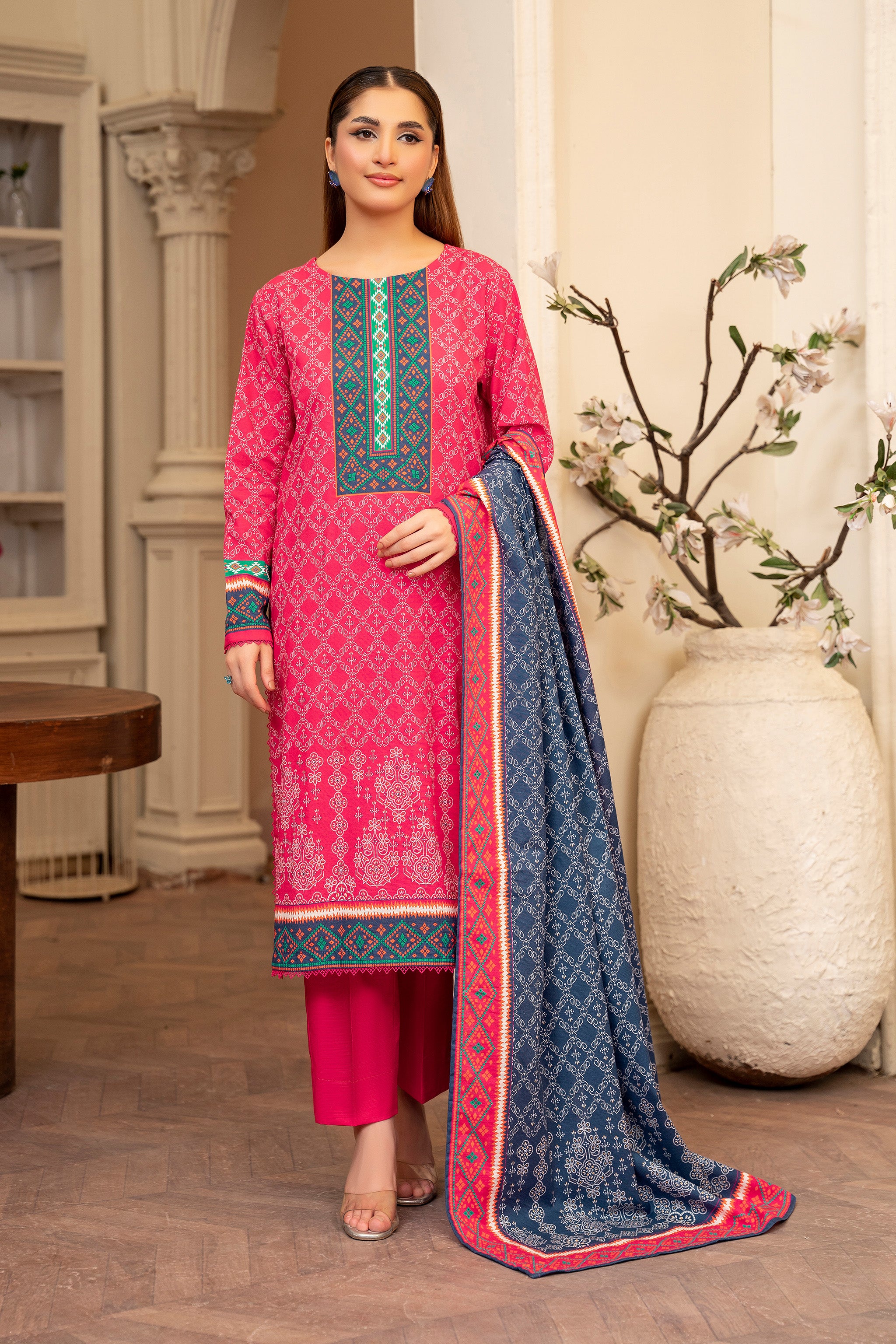 3 Piece Shocking Pink Unstitched Printed Khaddar Secondary image