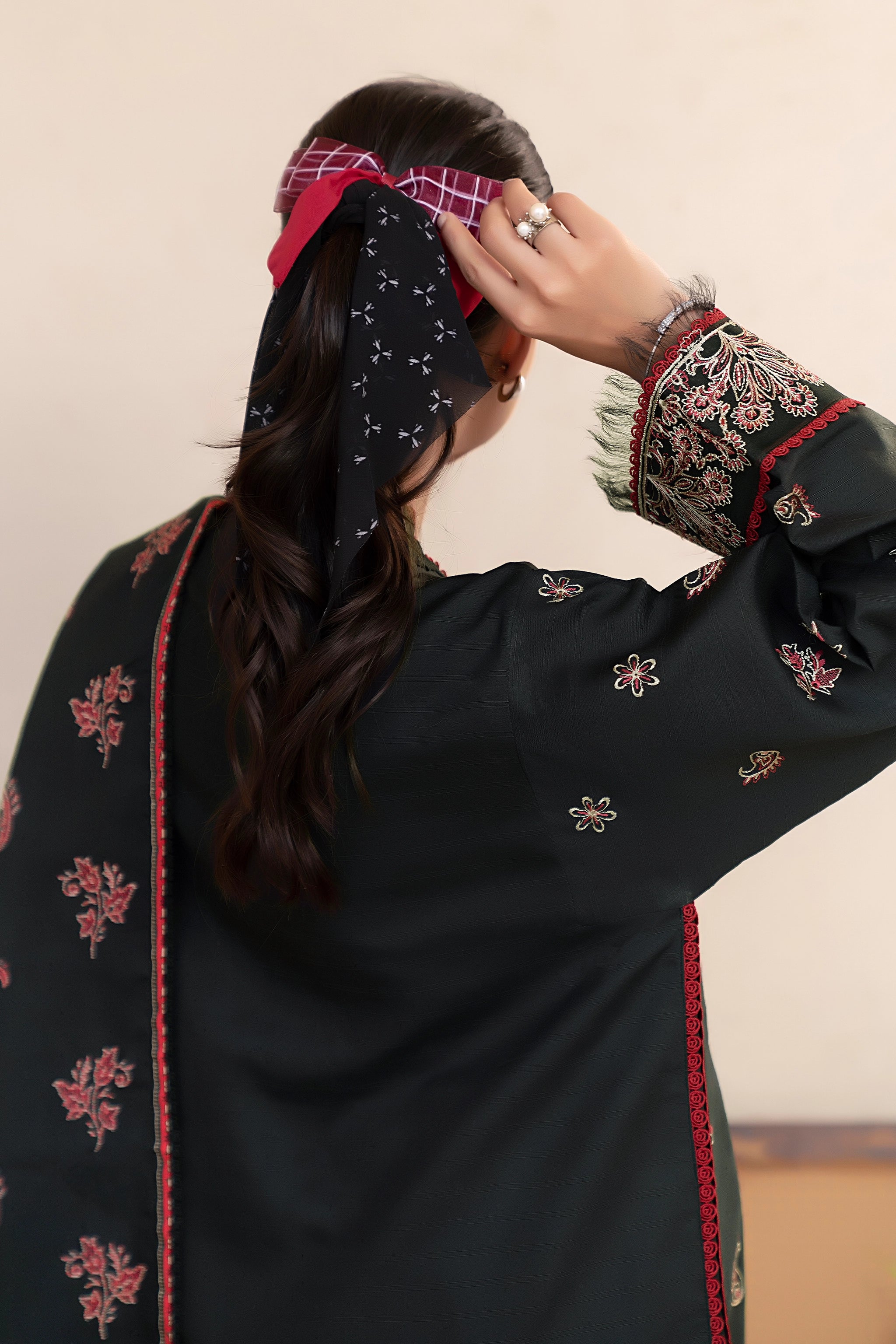 3 Piece Unstitched Black Premium Embroidered Lawn - Safa Noor