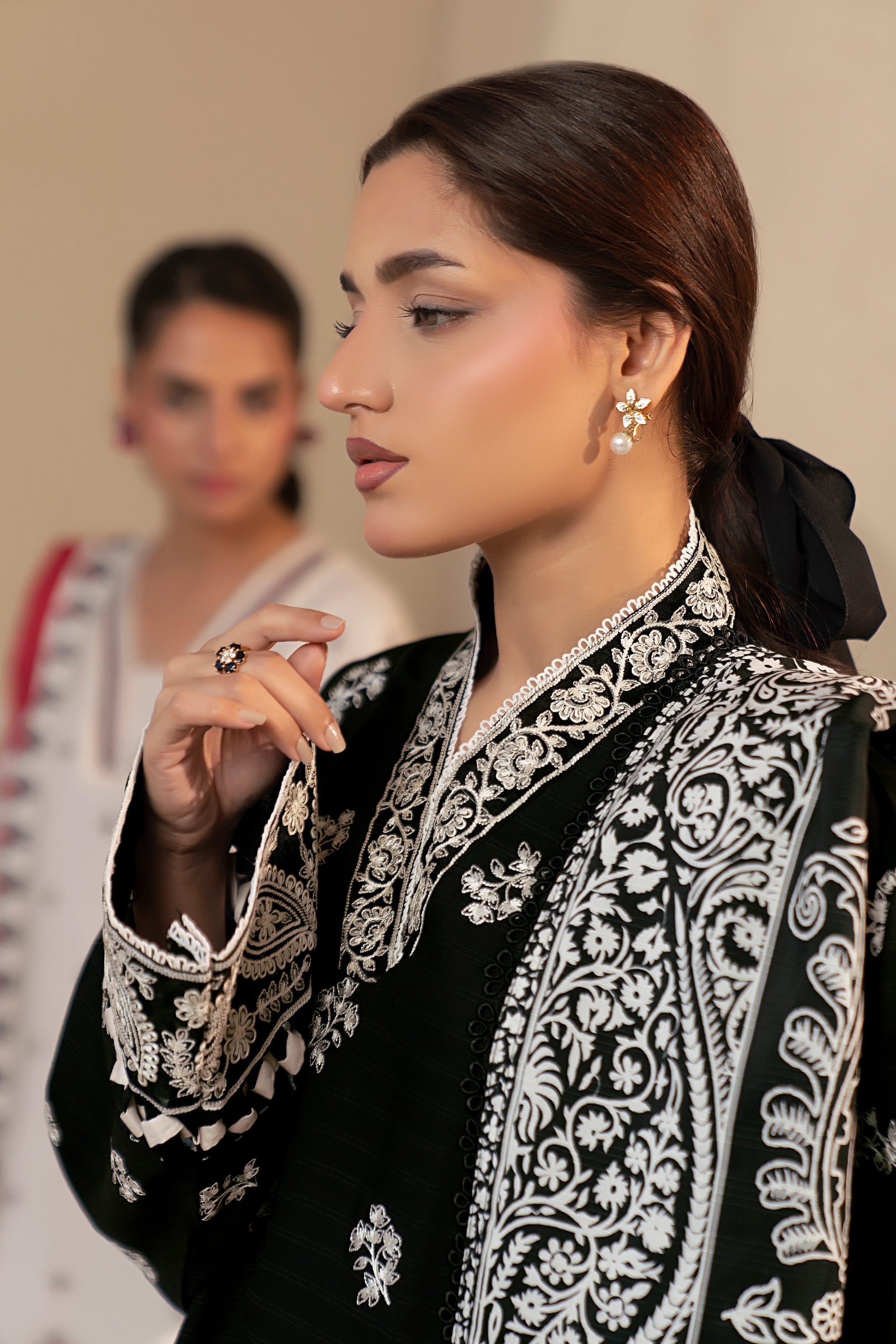 3 Piece Unstitched Black Premium Embroidered Lawn - Safa Noor