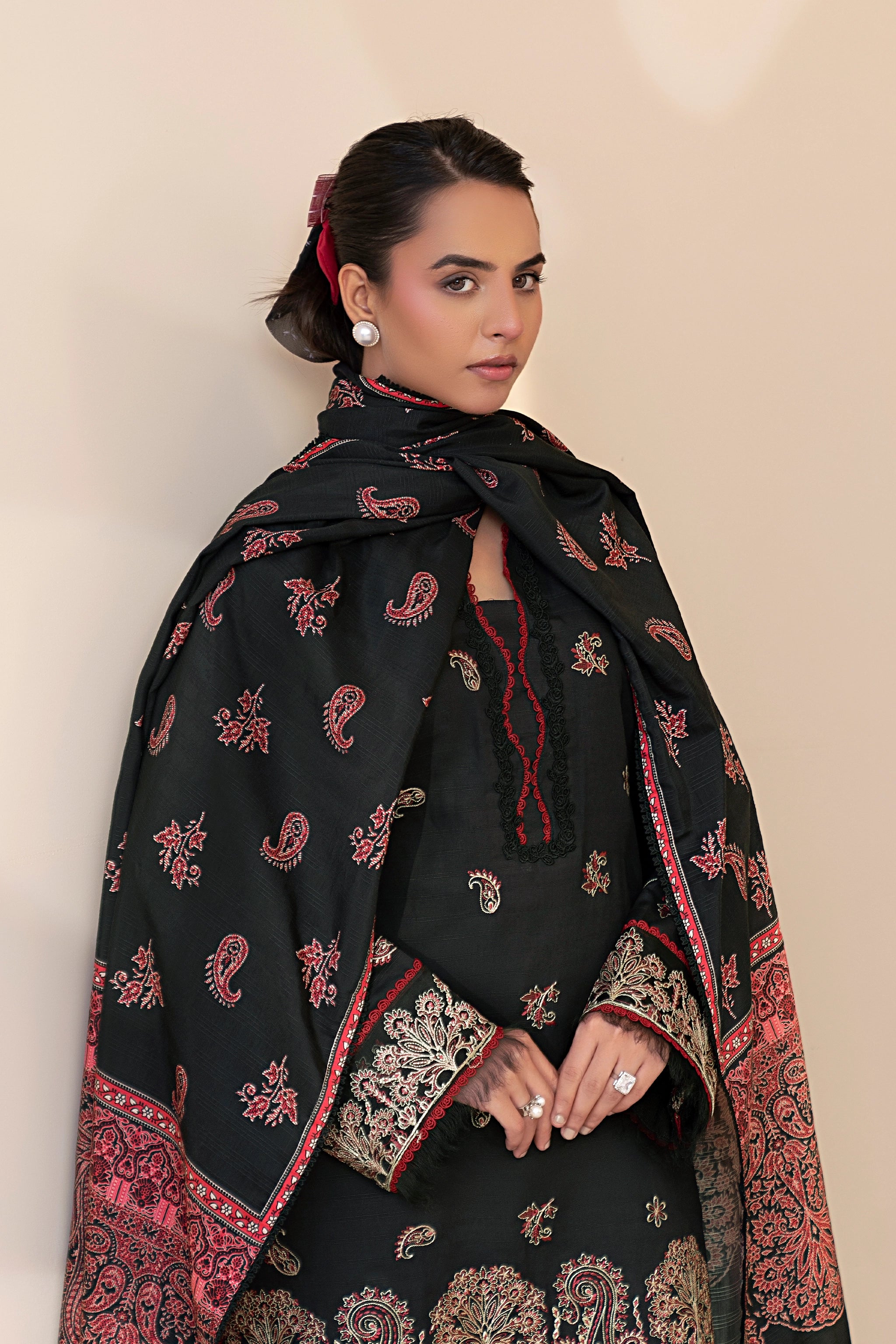 3 Piece Unstitched Black Premium Embroidered Lawn - Safa Noor